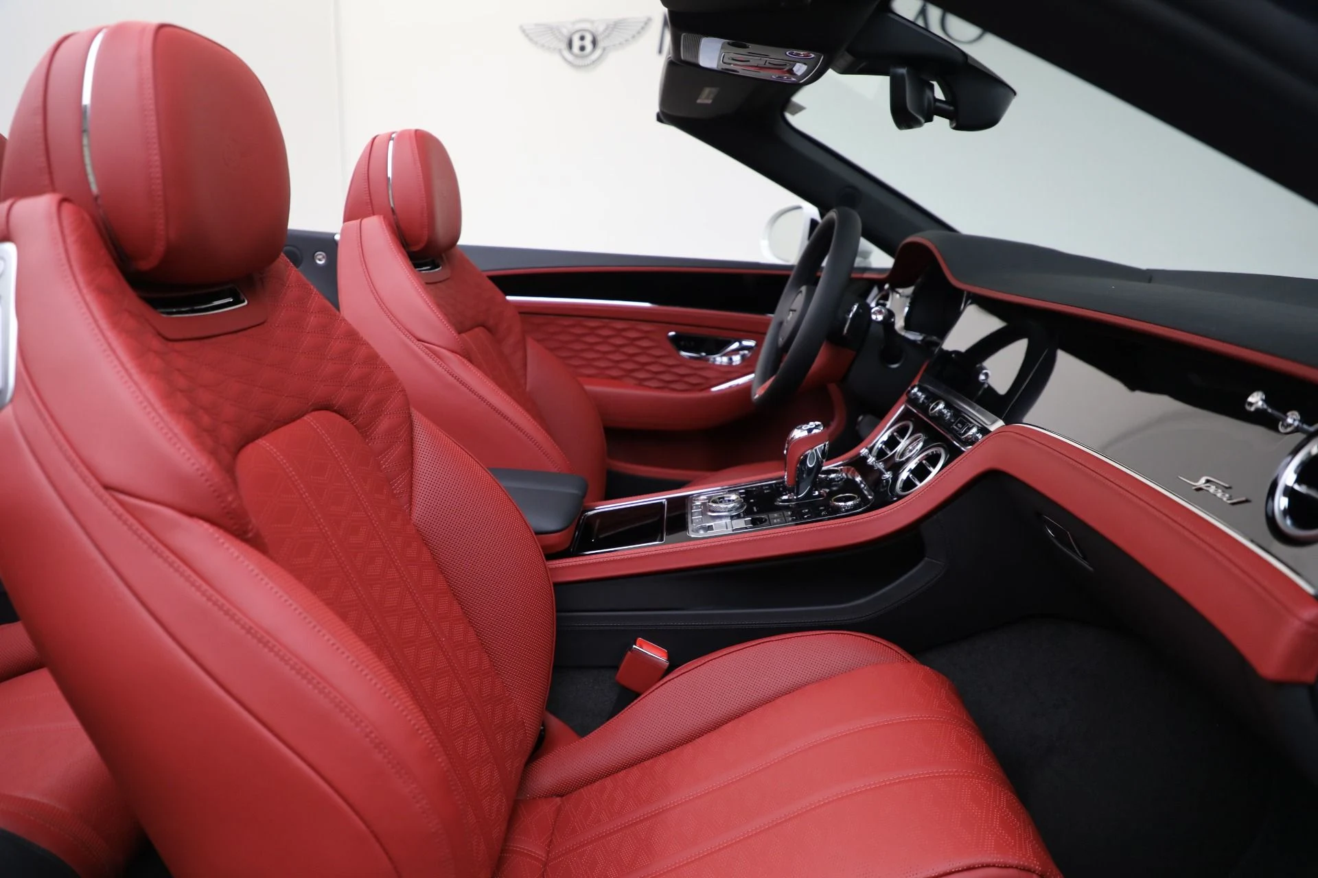 mph035_44648676_New_2025_Bentley_Continental_GTC_Speed_0982ebc369