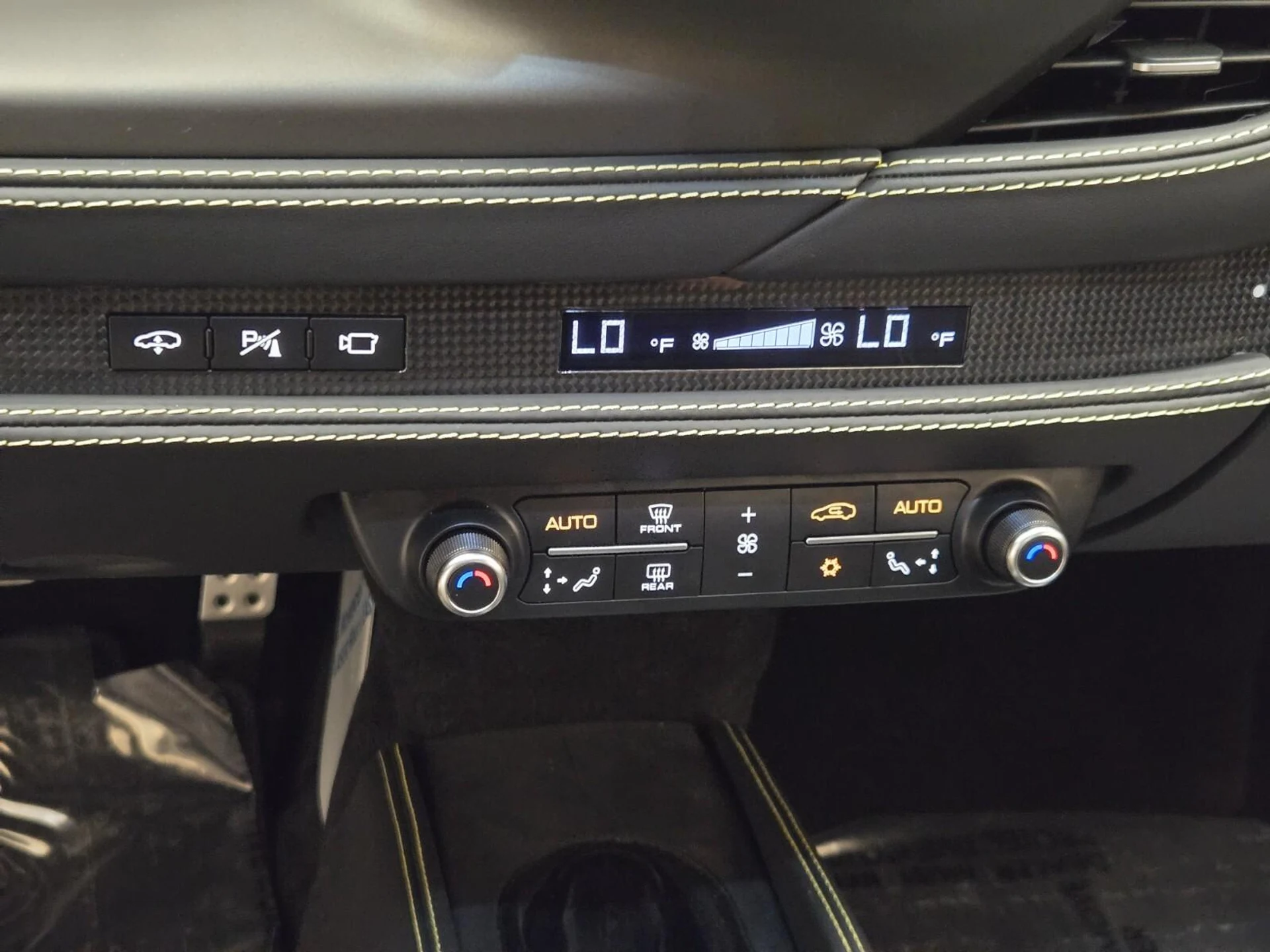 mph035_447307428_Used_2021_Ferrari_F8_Spider_1766213877_4353115fef