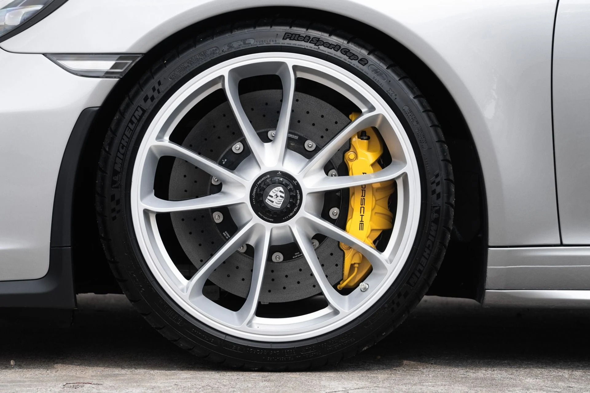 mph035_454120981_Used_2018_Porsche_911_GT_3_Touring_1756161352_1e9d7b0c17