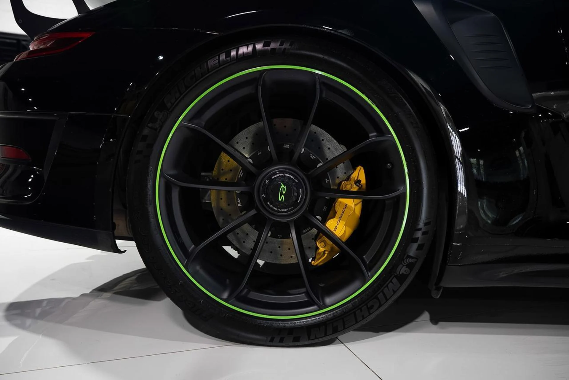 mph035_458563509_2314a59c126b2357cb0de60b35b9ced3_1f1ef47255