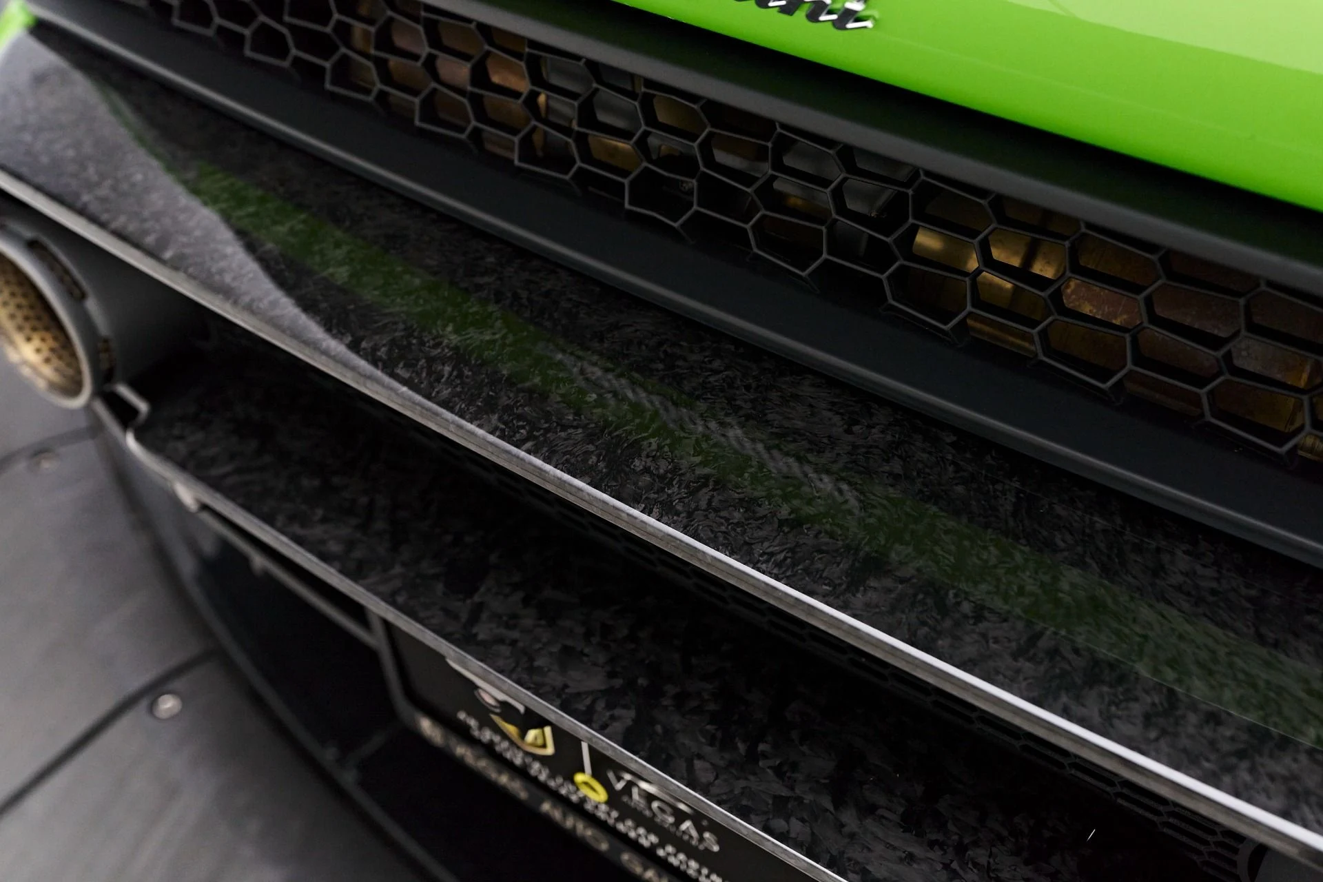 mph035_462768865_Used_2019_Lamborghini_Huracan_Performante_1757626076_7dc3e6aac7