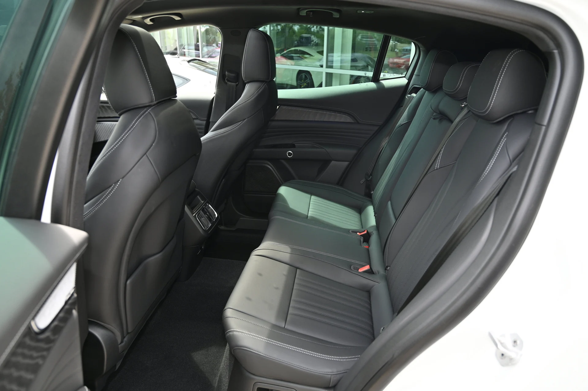 mph035_46889581_3c9afc0929bb4fcab930de97abecd364_f174a92118