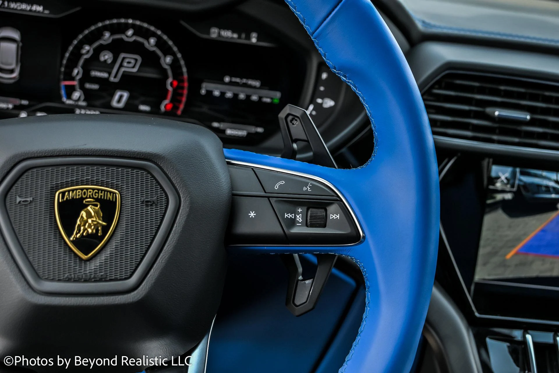 mph035_485186848_Used_2022_Lamborghini_Urus_1754726509_da6759afce