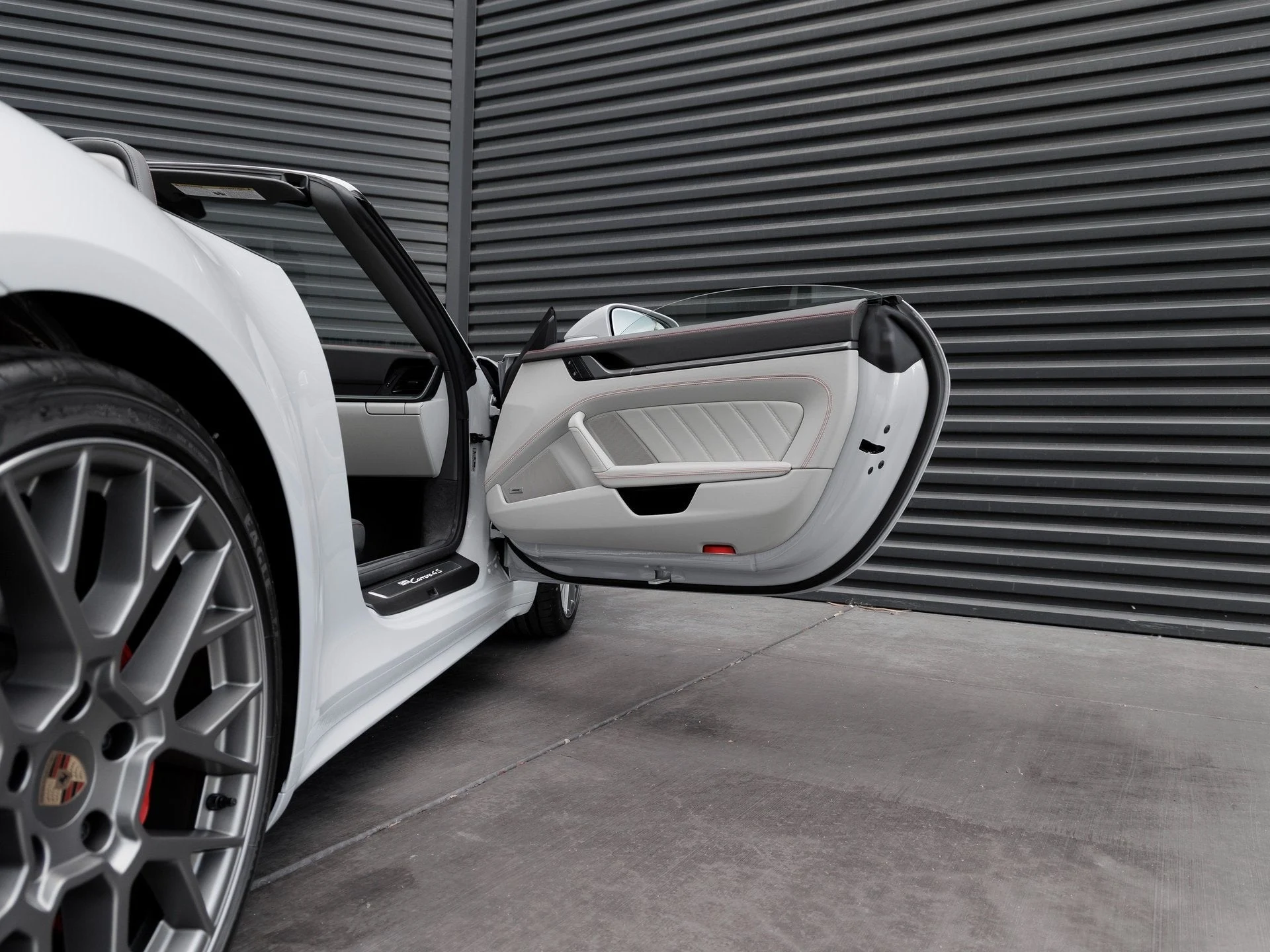 mph035_496614614_36_94df40a103