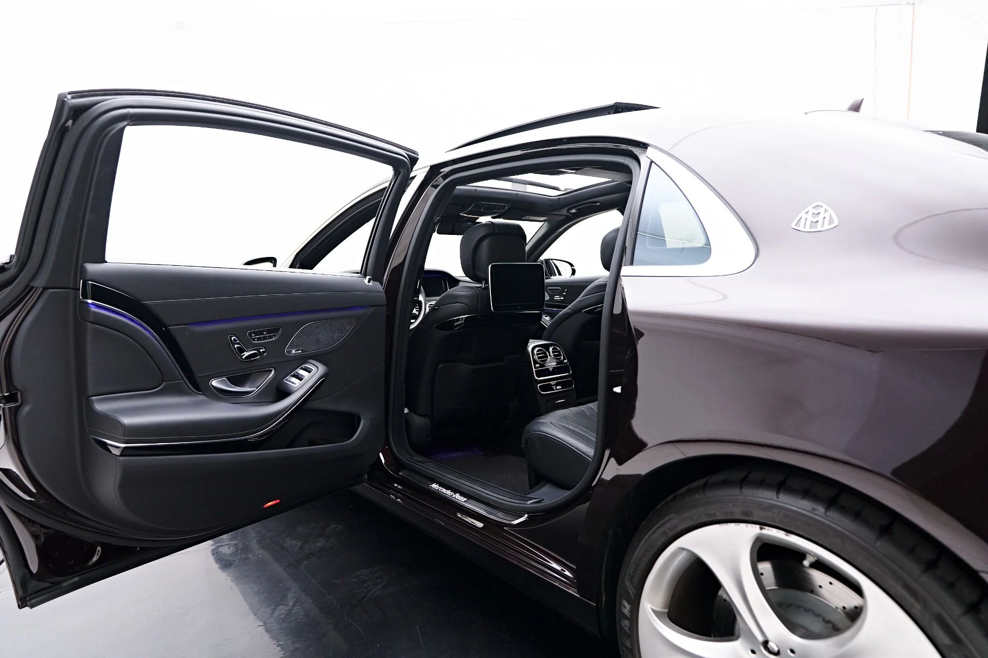 mph035_517379401_Used_2016_Mercedes_Benz_S_Class_Maybach_S_600_1758850513_8d415a74c8