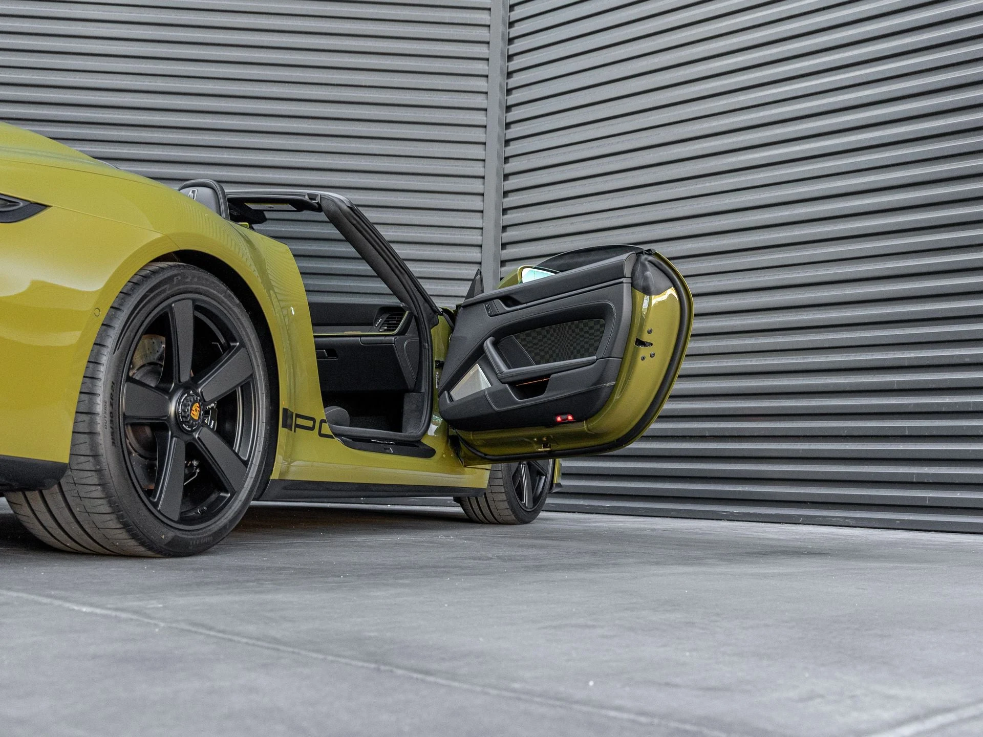 mph035_518412945_36_7e700e8402