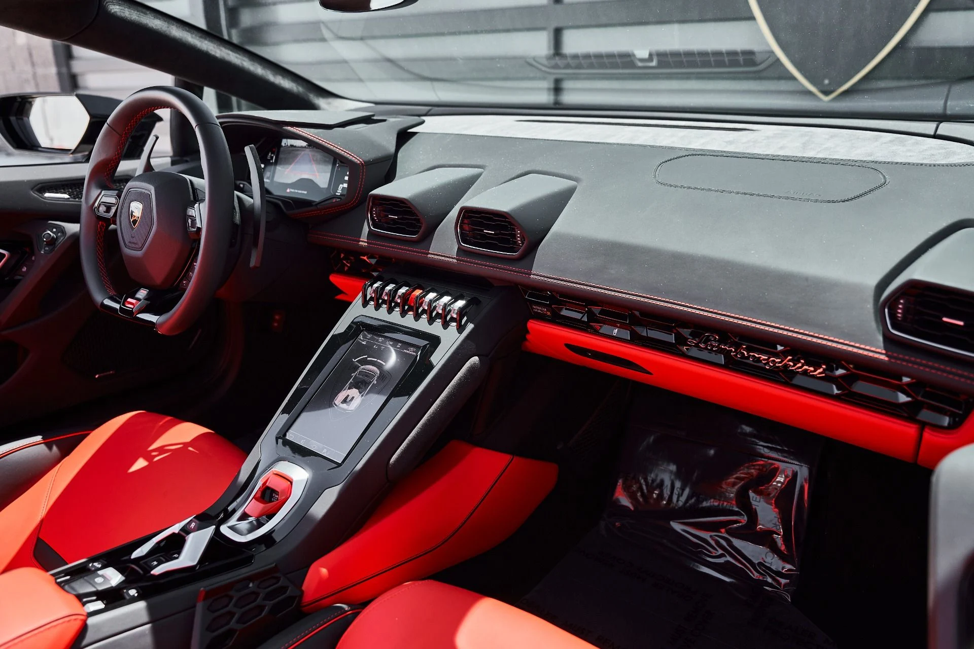 mph035_518743342_Used_2024_Lamborghini_Huracan_EVO_Base_1778372662_887a49773e
