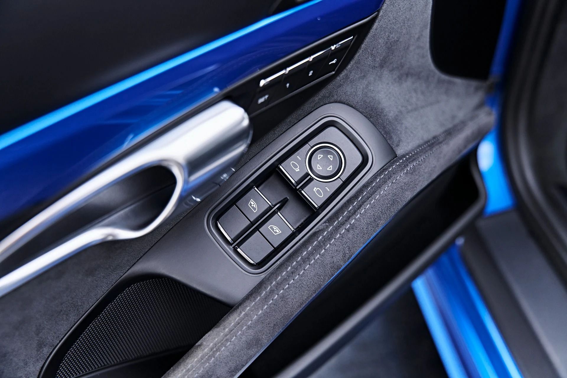 mph035_5211674_Used_2017_Porsche_911_Carrera_GTS_1791854085_c70c09f0dc