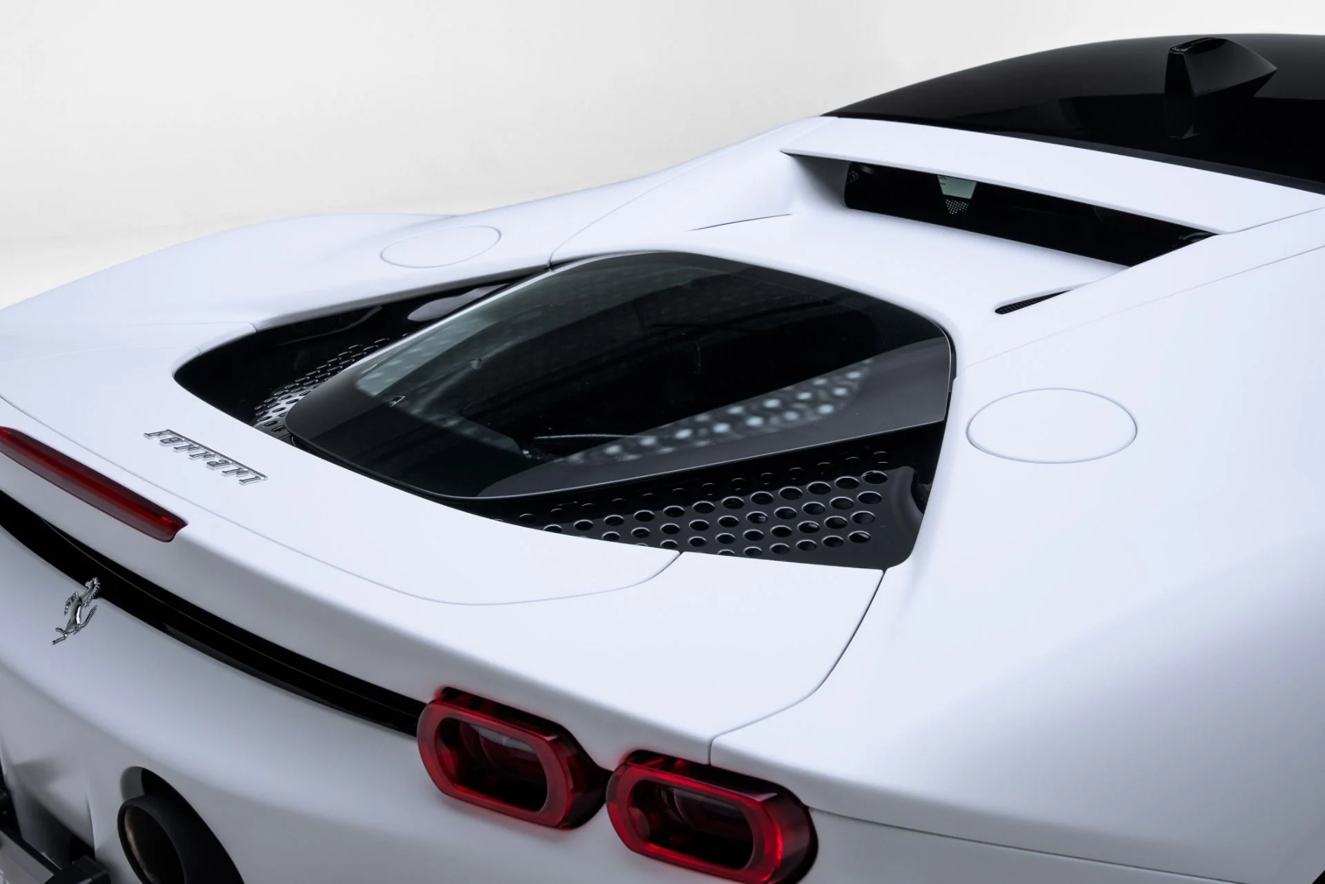 mph035_528354419_Used_2023_Ferrari_SF_90_Stradale_1772151566_14edb29309