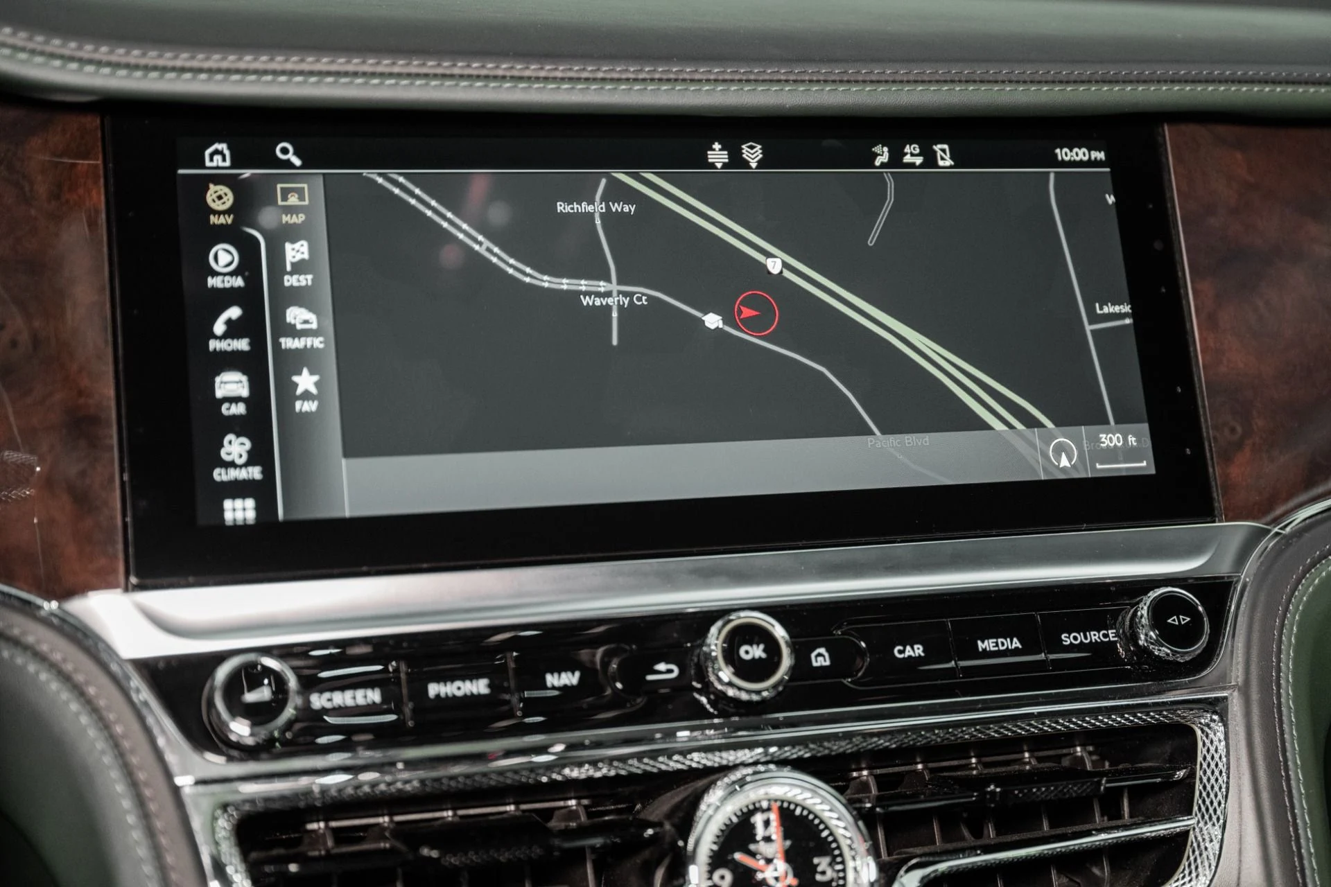 mph035_534111745_Used_2022_Bentley_Flying_Spur_V8_1761057059_3ef3958090