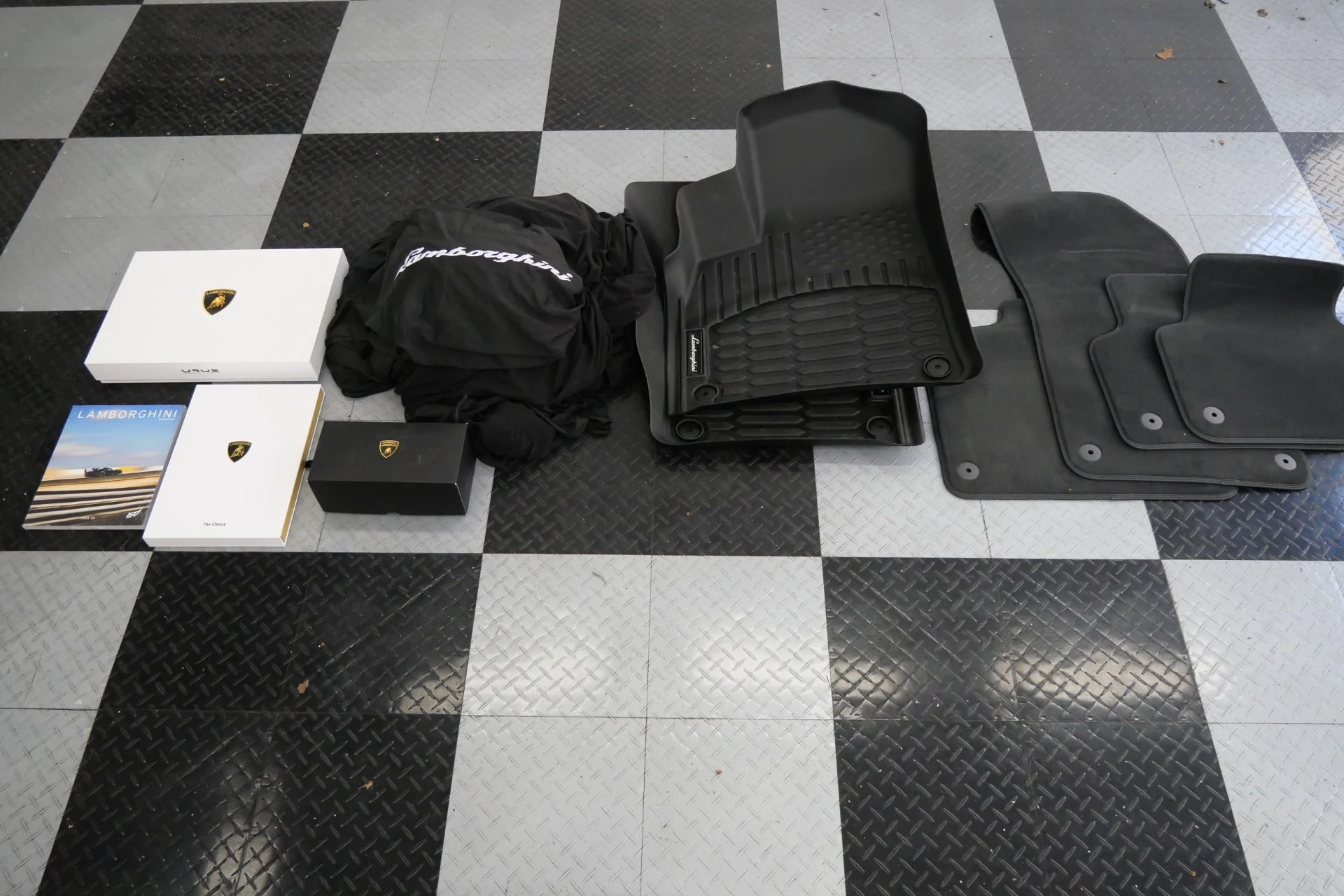 mph035_543276386_Used_2024_Lamborghini_Urus_S_318_K_MSRP_Very_Low_Miles_Loaded_1776956814_69578145aa