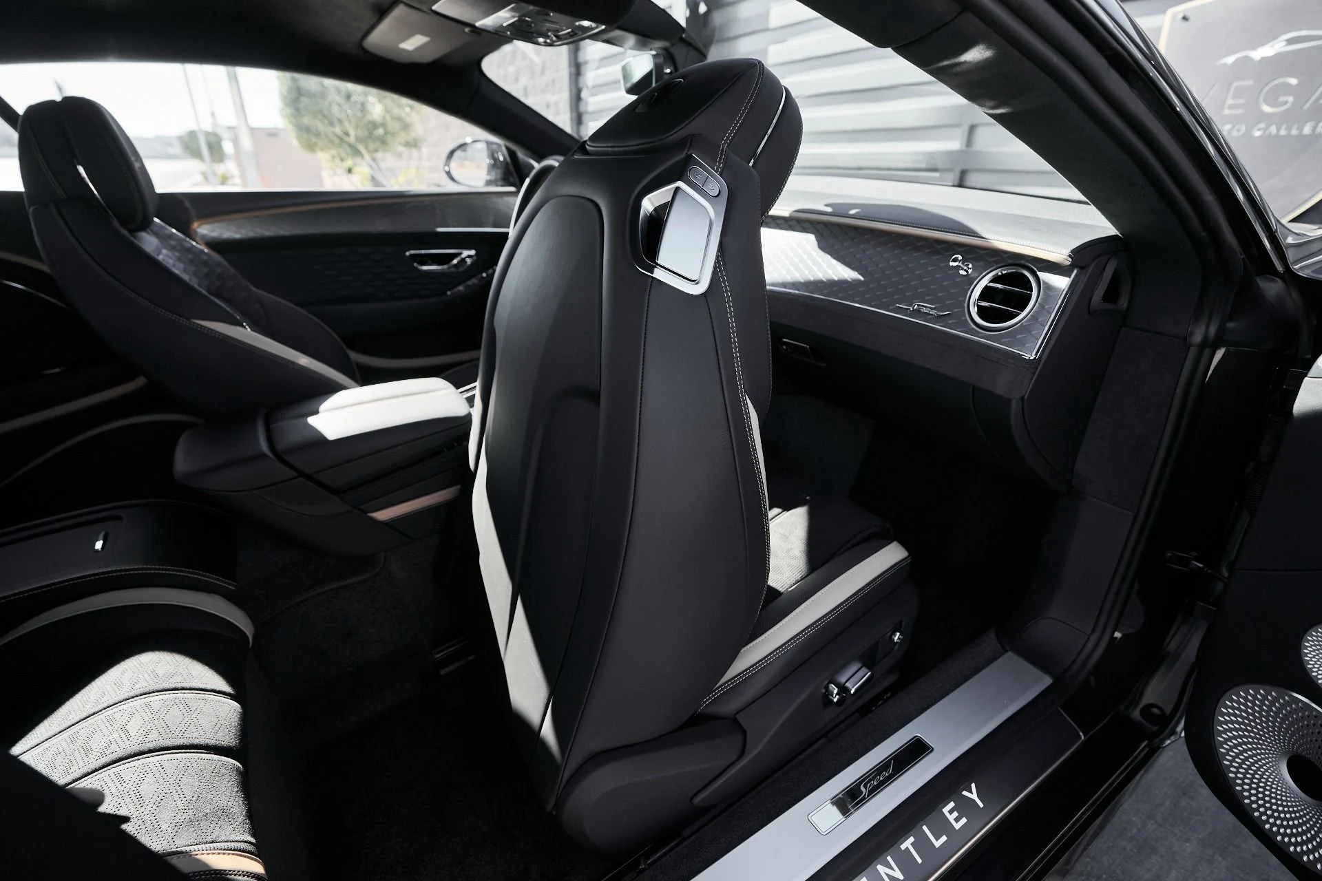 mph035_544134609_Used_2025_Bentley_Continental_GT_Speed_1765227175_aff3cbecc6