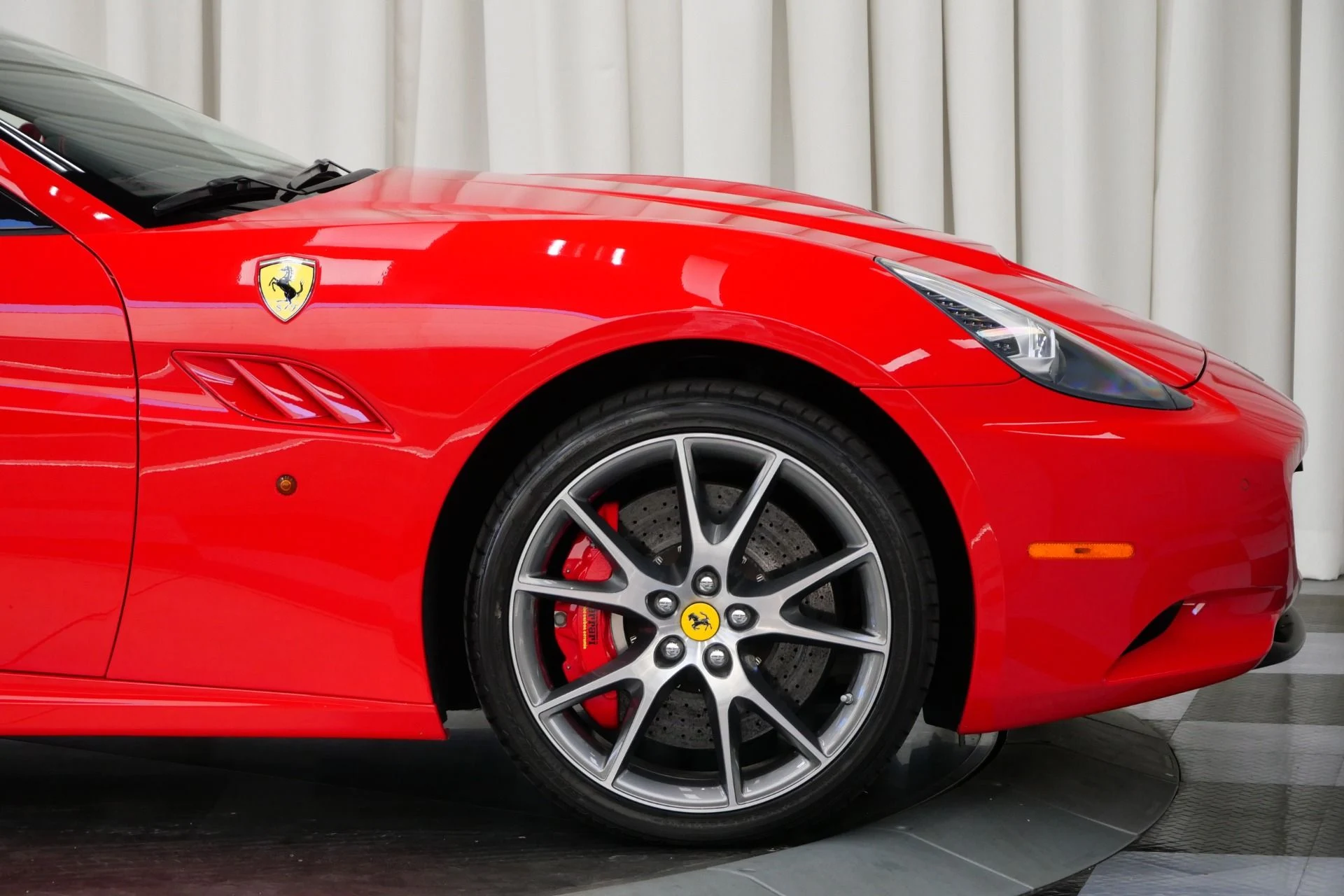 mph035_551414895_Used_2011_Ferrari_California_1753808084_12b2a114ee