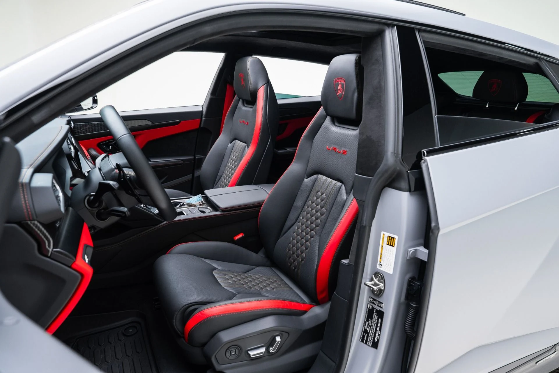 mph035_556841251_Used_2024_Lamborghini_Urus_S_1768413772_495a25b53e