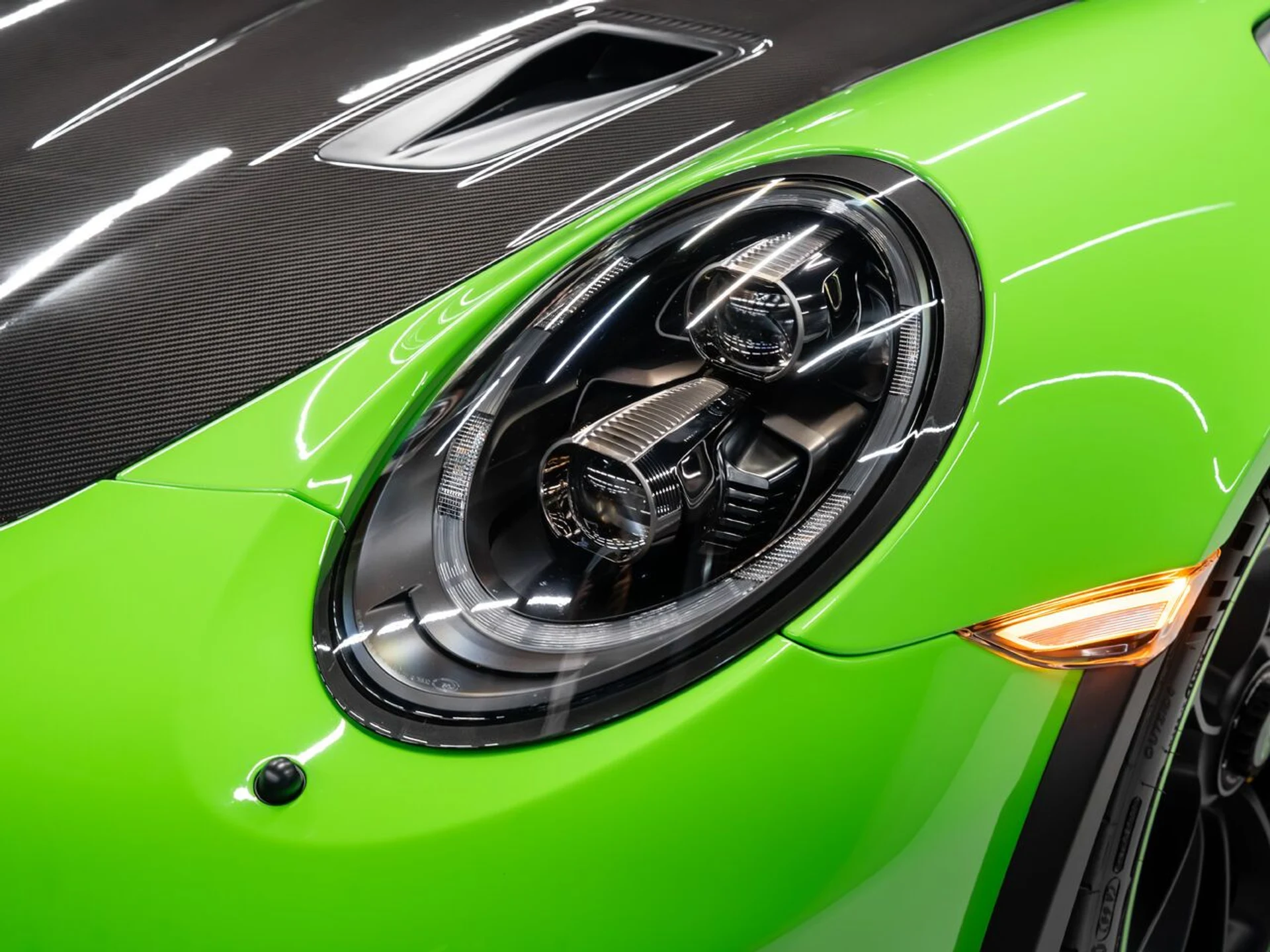 mph035_55988607_porsche_911_2019_99a84b9afd