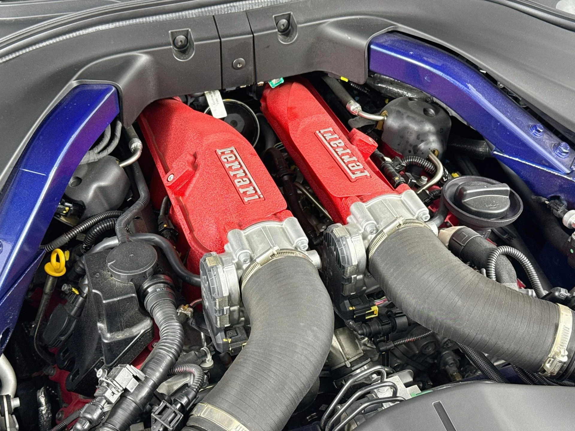 mph035_56103906_Used_2021_Ferrari_Roma_1793401470_18381505e1