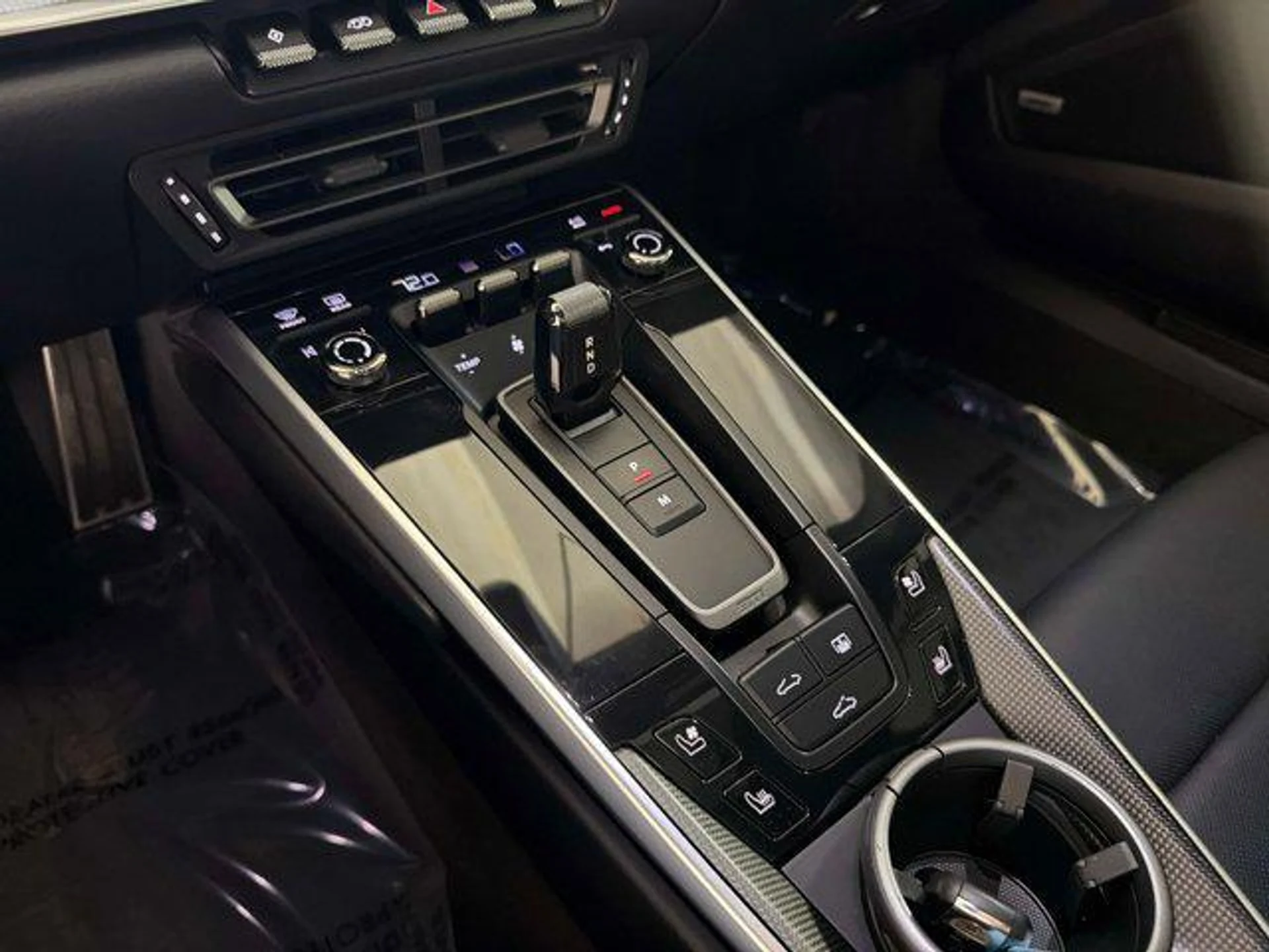 mph035_57667641_S2_wh_Rtw47kdvl2_UO_7ln_Hf_Wm_Wu4_5edc5d983e