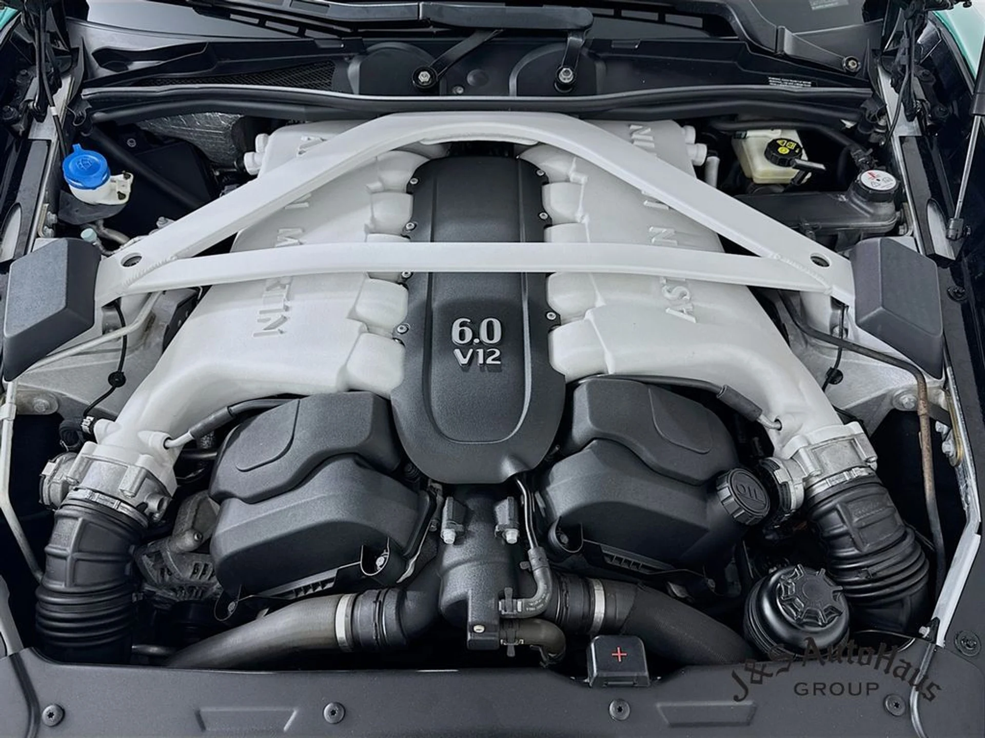 mph035_581754519_bcb8nav7xam33nbk6yv6rgalum85_9aa81ce01f