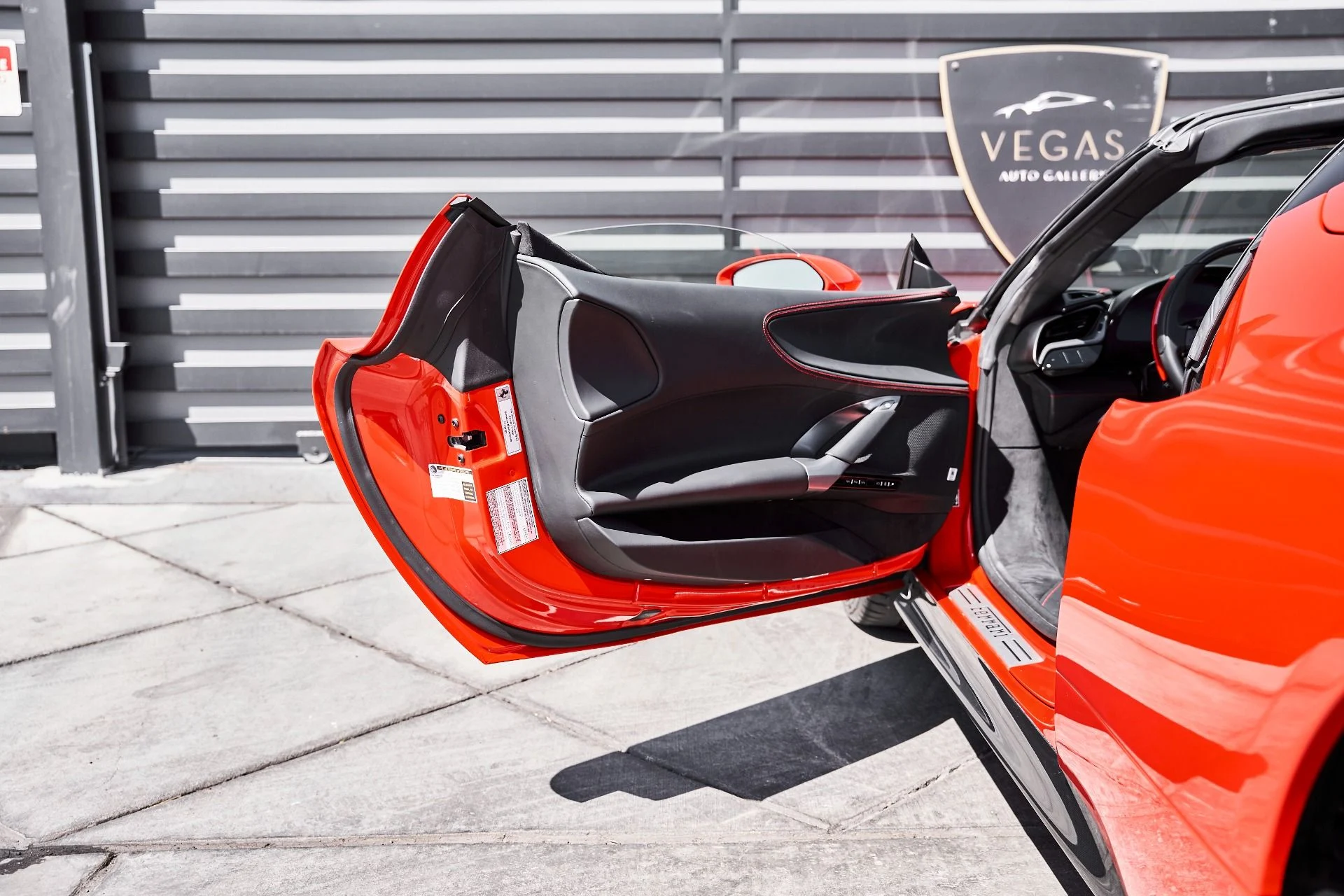 mph035_588814911_Used_2025_Ferrari_SF_90_Spider_Base_1776296482_1dc93dbce4