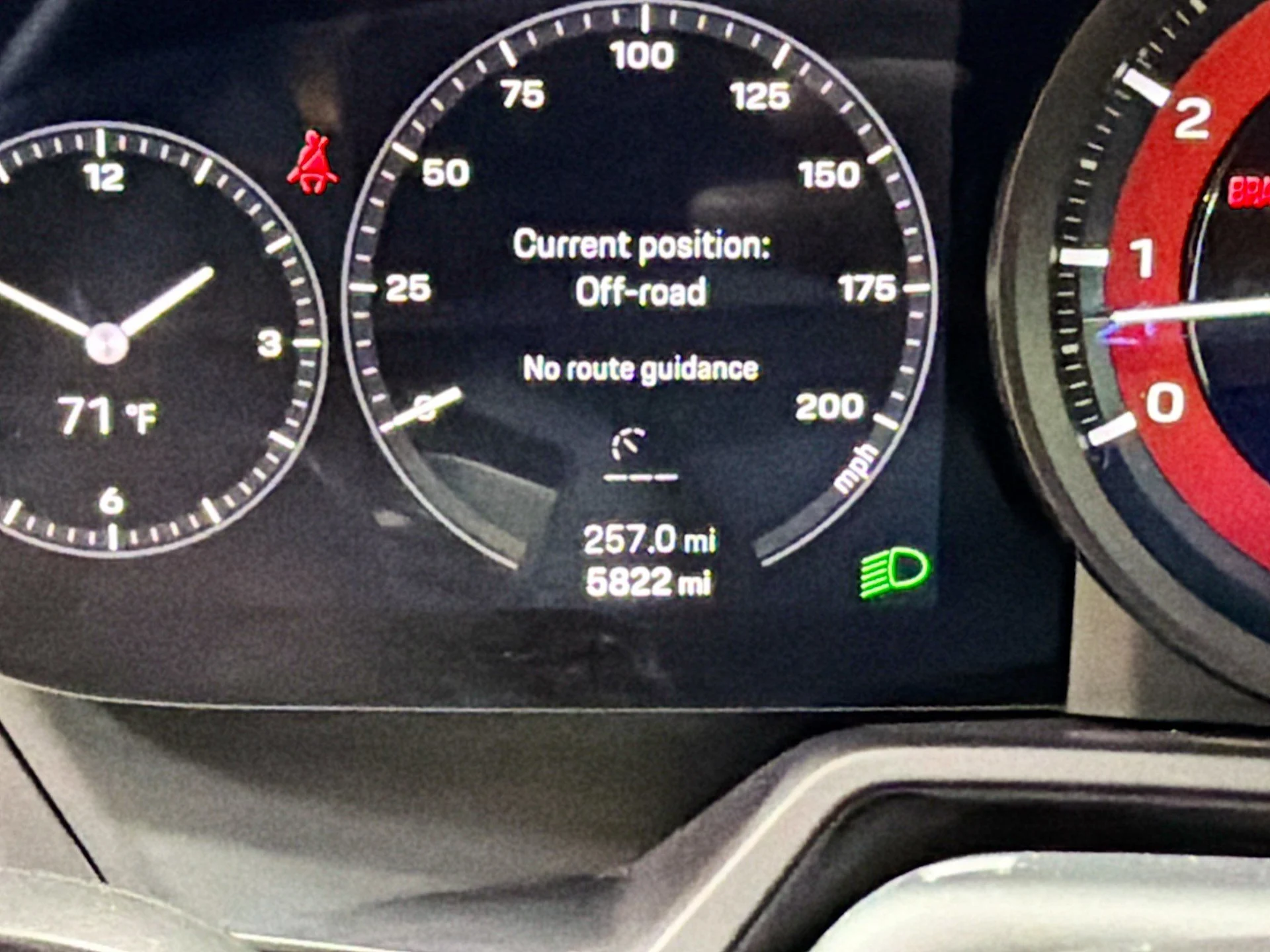 mph035_598062667_a6f814c1d5ddf94db599fcfbcf01a4a9_28da83b671