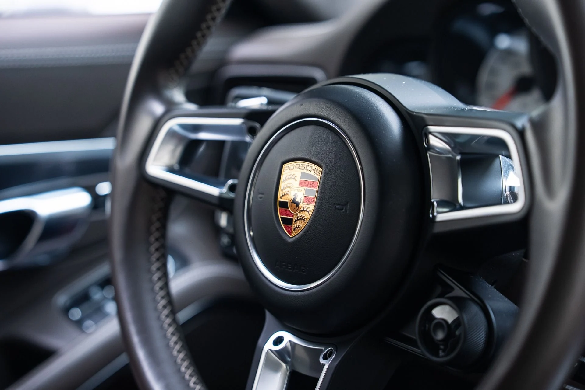 mph035_599088288_Used_2018_Porsche_911_Turbo_1765307341_45d6203871