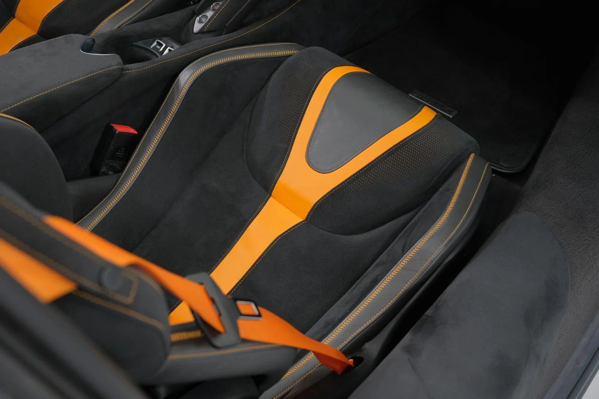 mph035_601849468_a5a3eac3fbed618f182e4f0cc810ad0c_4e754377a5