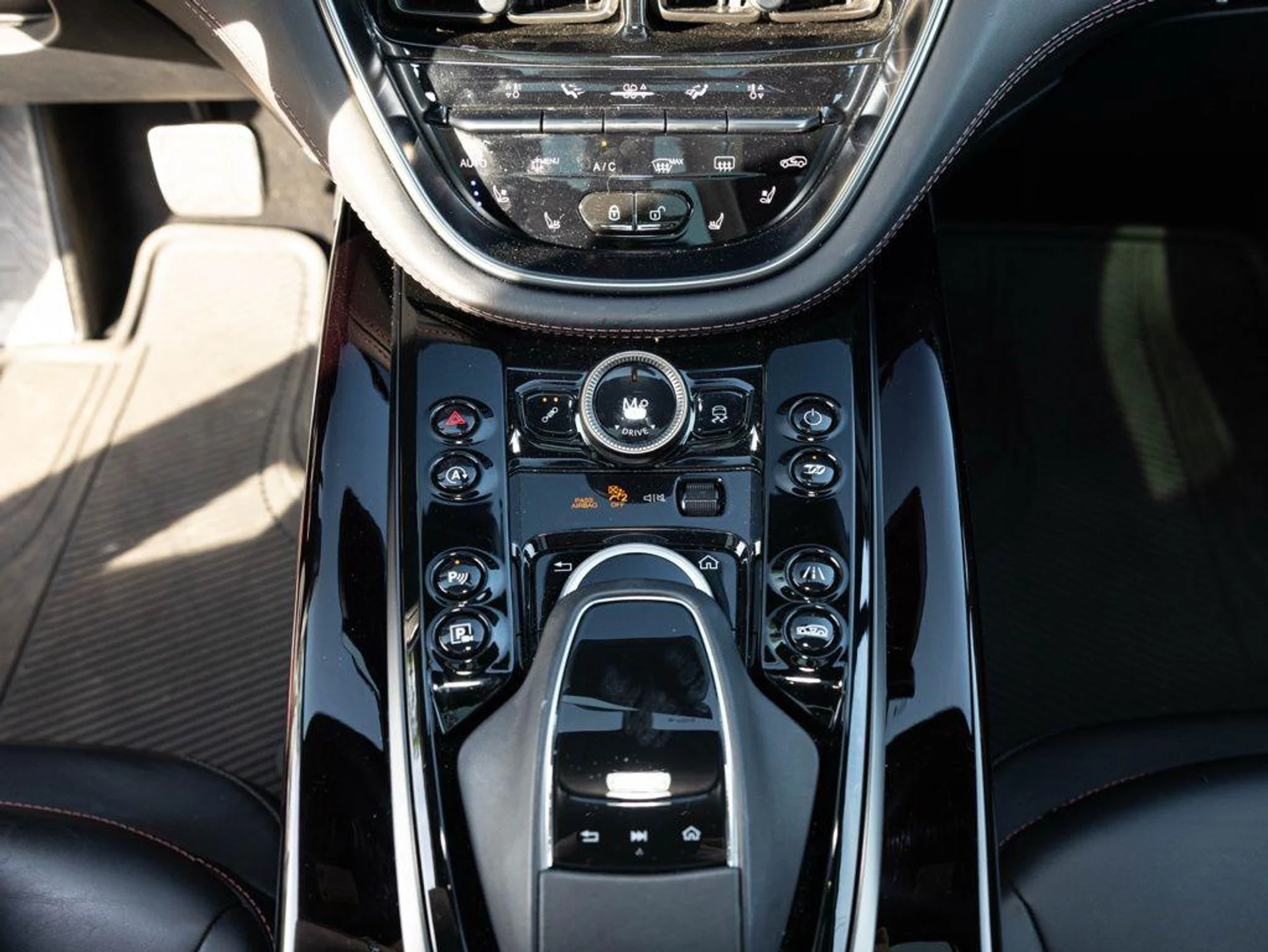 mph035_607893254_507797819_69e105380851751bfabf9ba7_3e4384dcc8