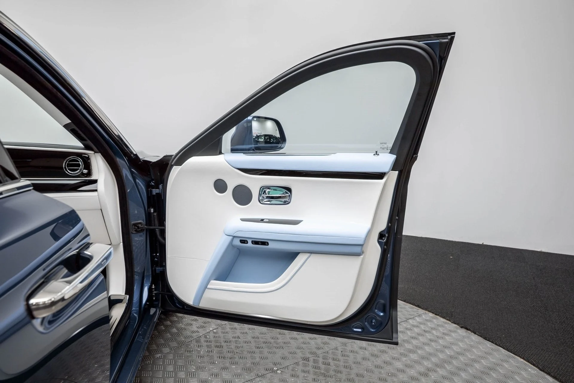 mph035_609757181_36_76d1fc4c04