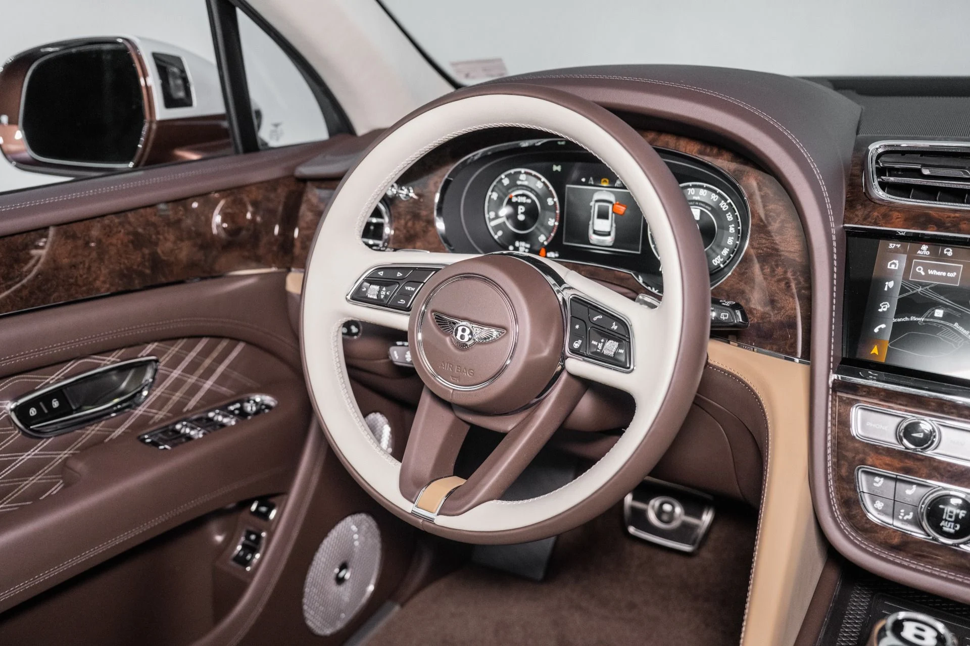 mph035_610514529_Used_2025_Bentley_Bentayga_EWB_Mulliner_1762964457_fe58d5cb47