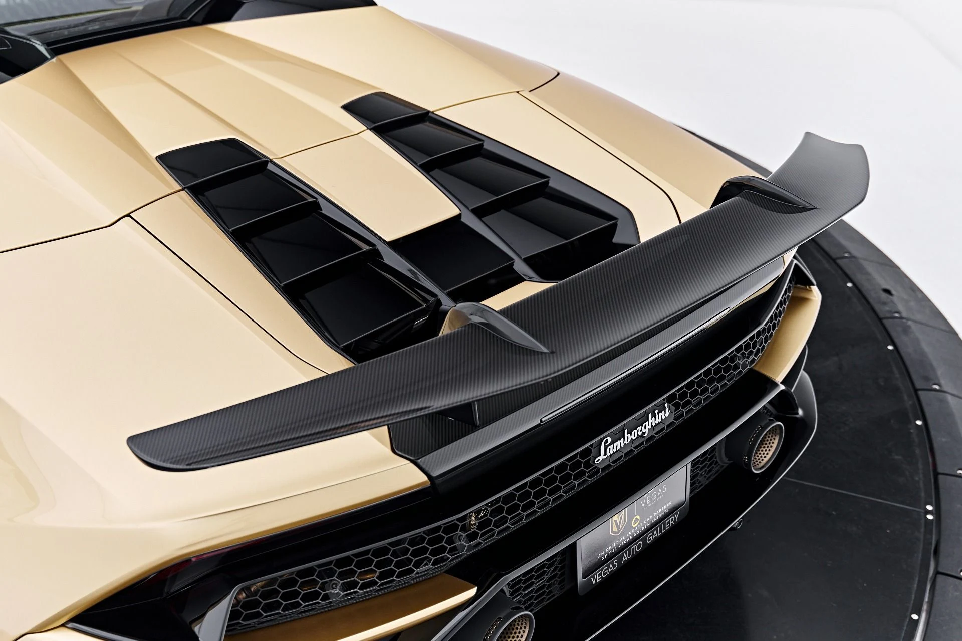 mph035_62180351_Used_2022_Lamborghini_Huracan_EVO_Base_1791315902_a908866b77