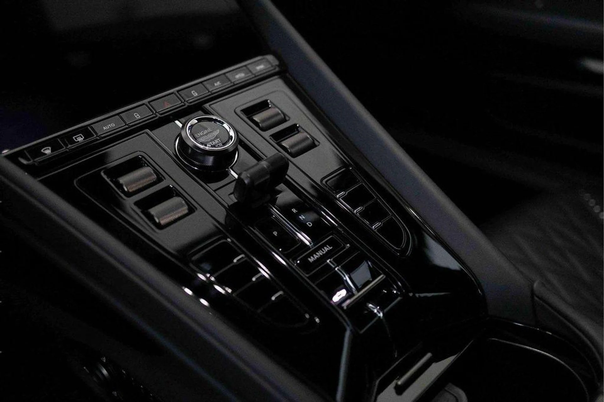 mph035_622670624_0_SJ_4885n7_Gq_M7_b_Lb_Ac40_L_Yx_V_Ho_3fb15f433a