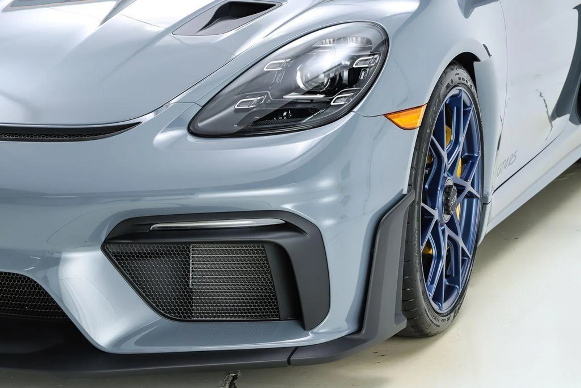 mph035_628135107_fpa_Yah_Td_Il_Hf1j_KL_8_NK_l3_R_Si6c_1517f734db