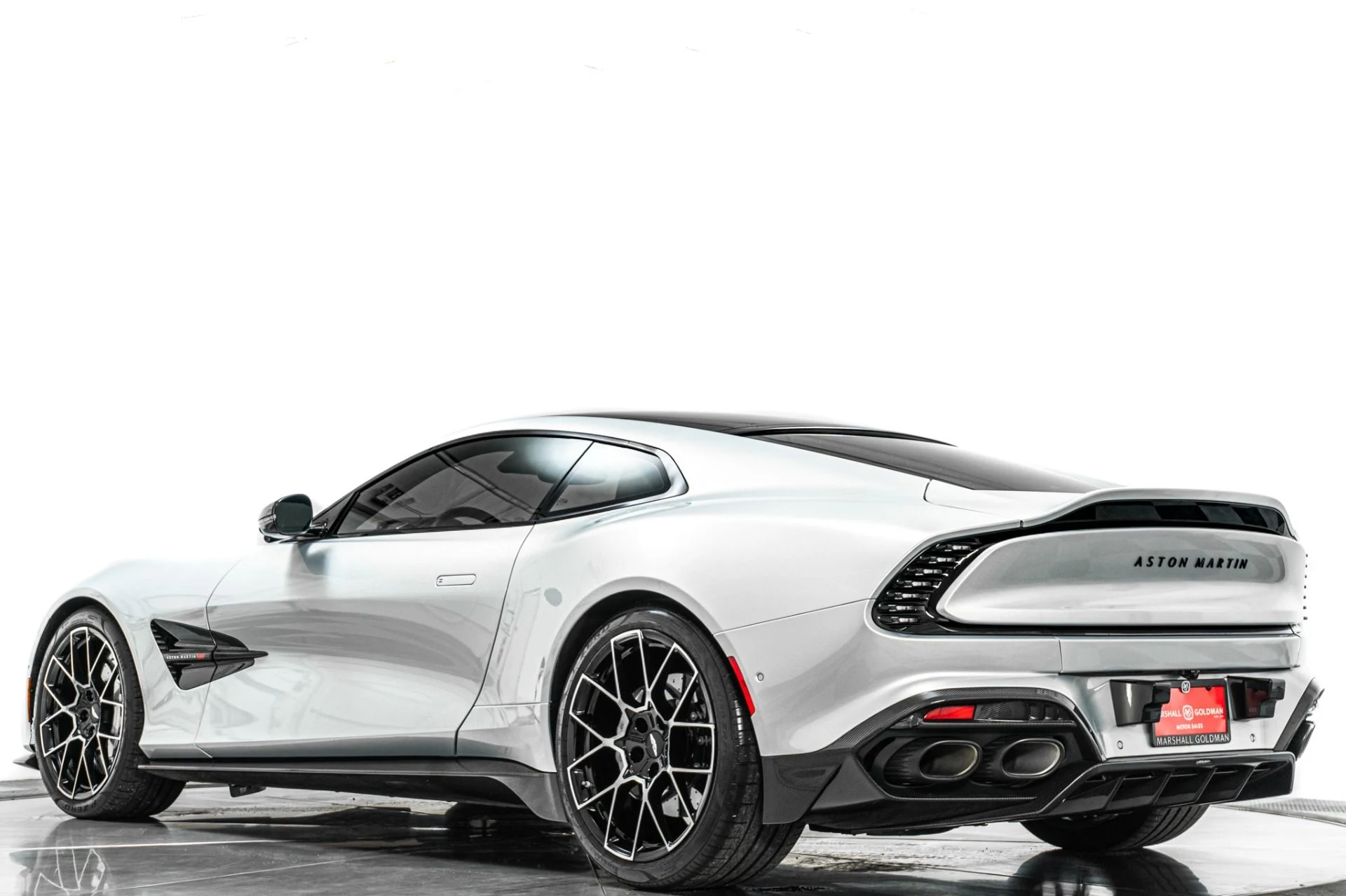 mph035_632040808_Used_2025_Aston_Martin_Vanquish_Huge_542_K_MSRP_Low_Miles_Extensive_Carbon_Fiber_1786477789_3bb03512eb