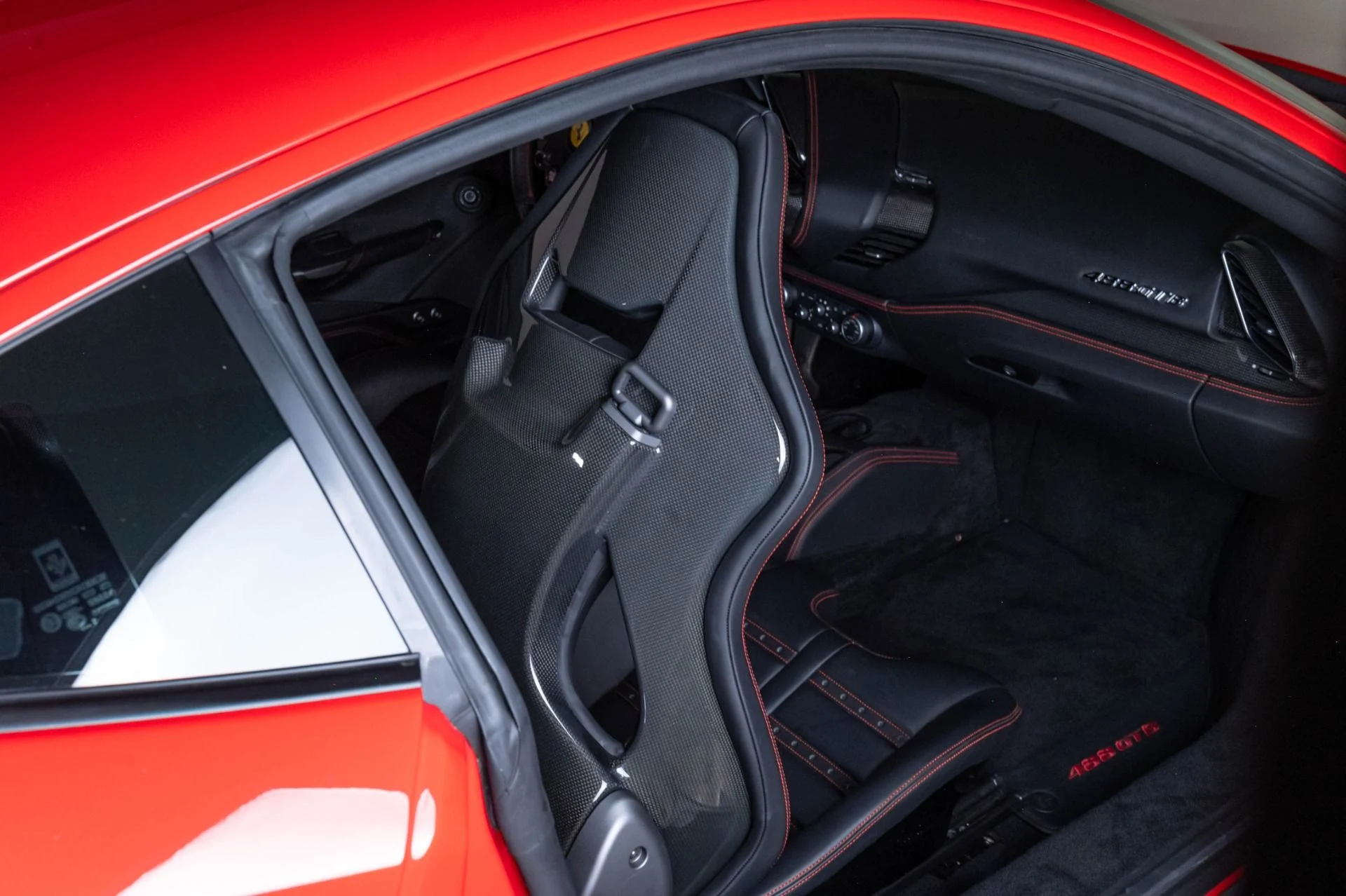 mph035_636162669_Used_2018_Ferrari_488_GTB_1785189078_33ac798d30