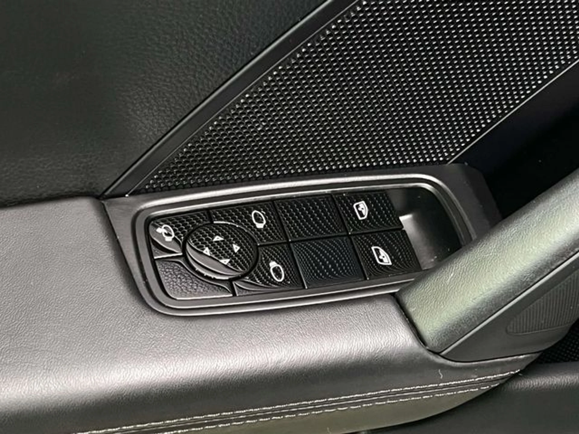 mph035_641595821_b25c9062a2bc012ab39be5bbbb5b511cx_dc002b93ec