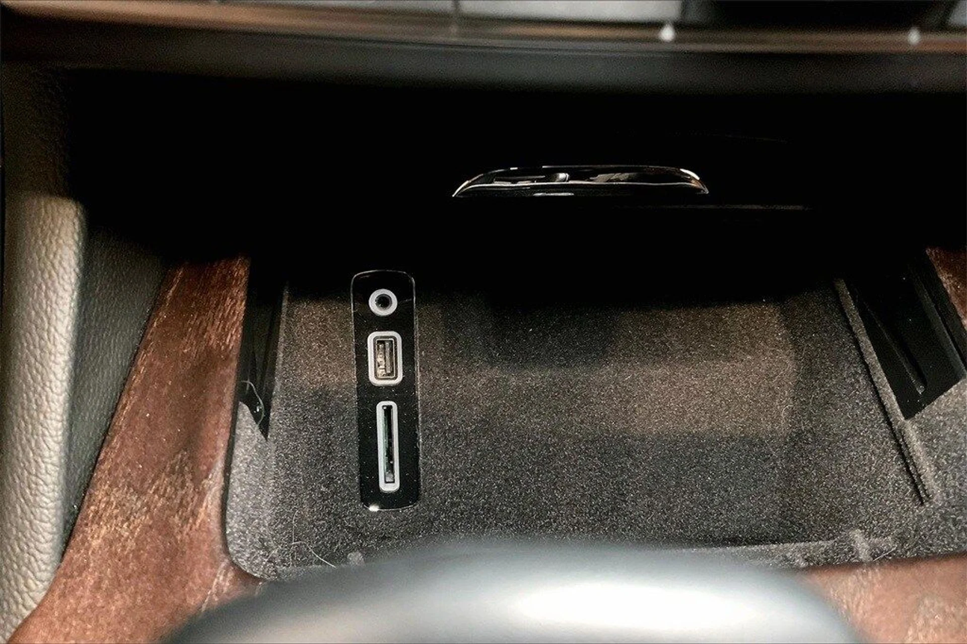 mph035_649082268_a1163e20740615a66c60809ea5f8365bx_0c8112e074