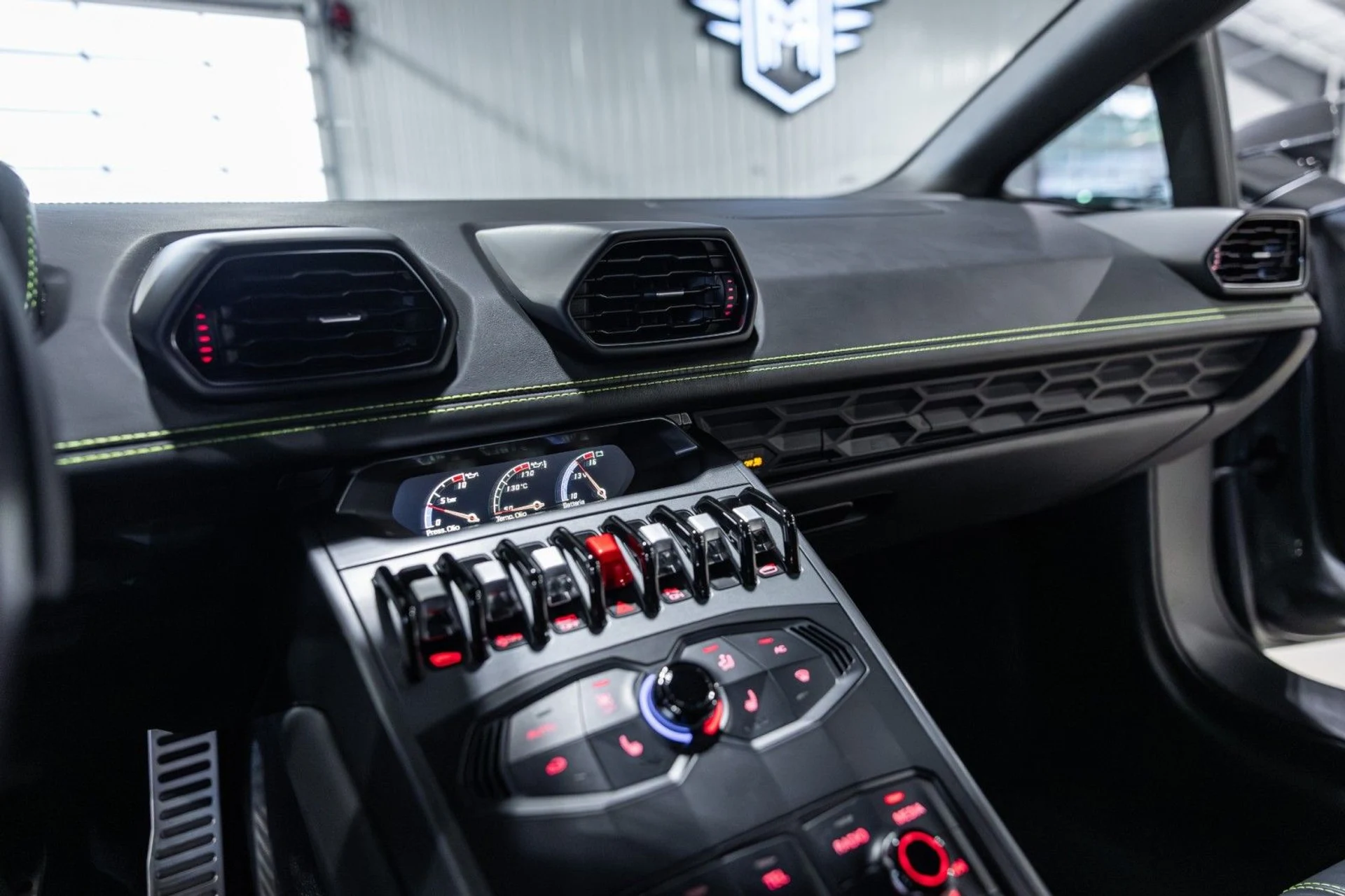 mph035_657720094_Zg_2a723fb639