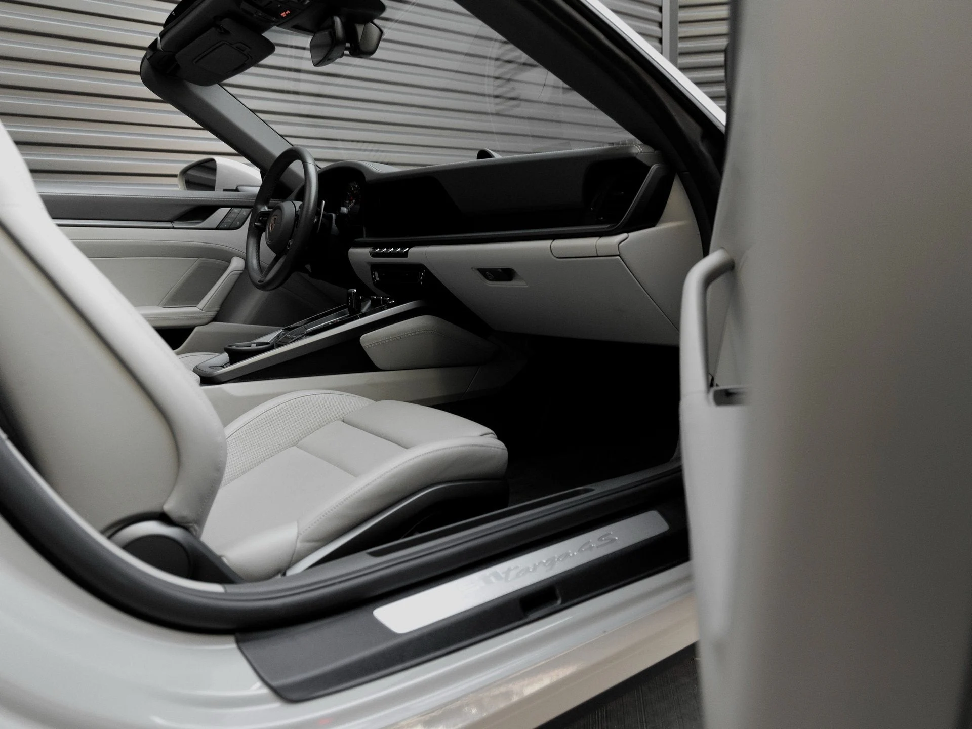 mph035_670707904_36_c1d895f754