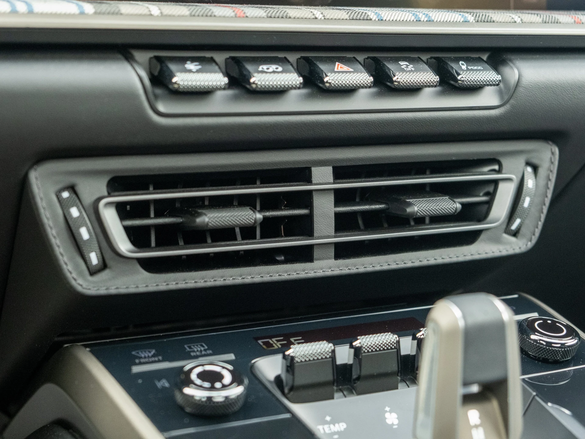 mph035_676042200_36_f3c9f9d0b4