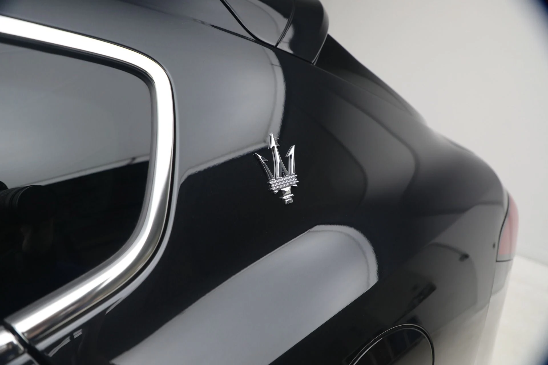 mph035_682160757_Used_2023_Maserati_Levante_GT_1791466885_1a5c8822af