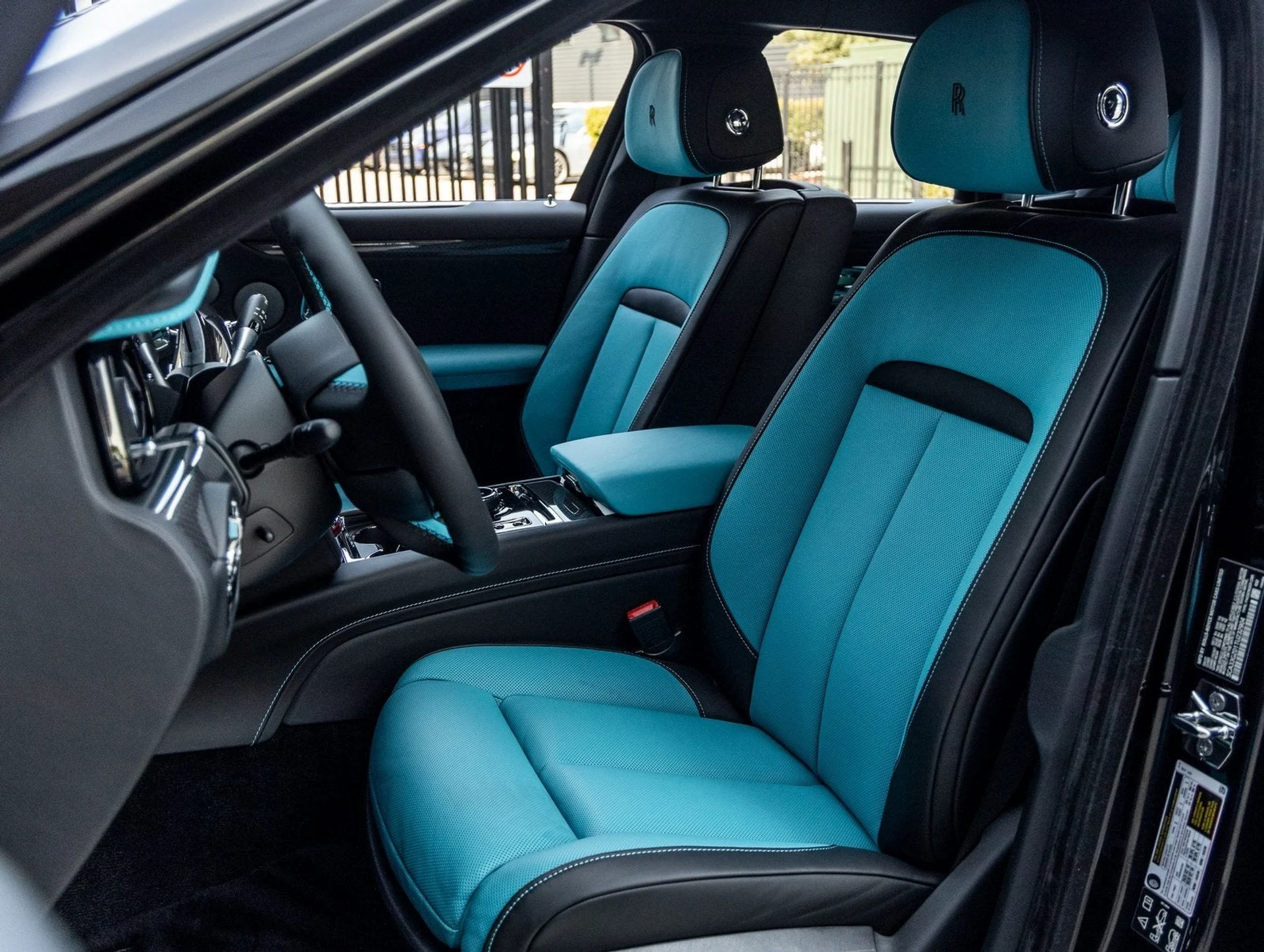 mph035_686371351_36_076b5557c4