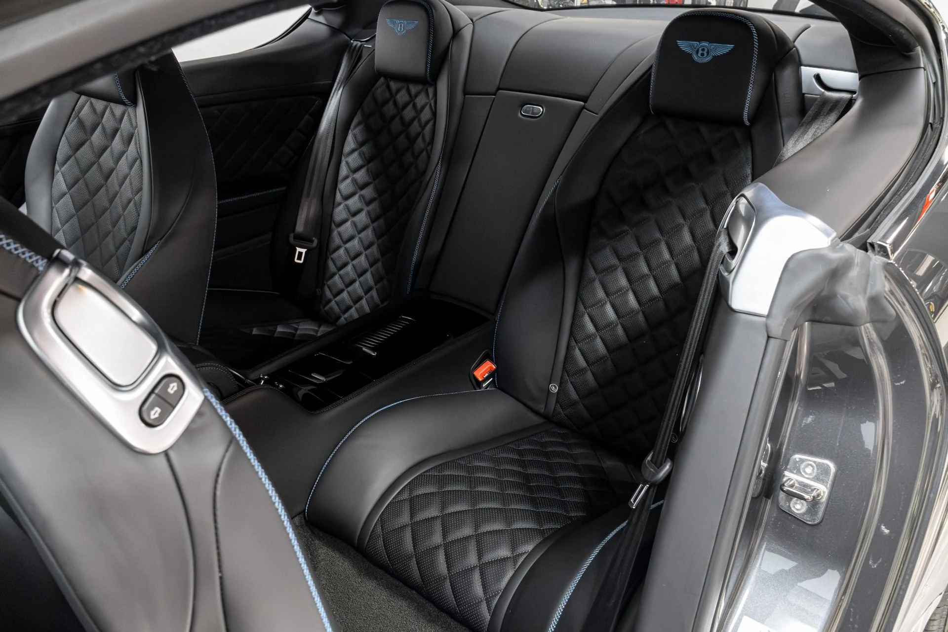 mph035_688211856_Used_2017_Bentley_Continental_GT_W12_1768496170_d6b3e66b5b