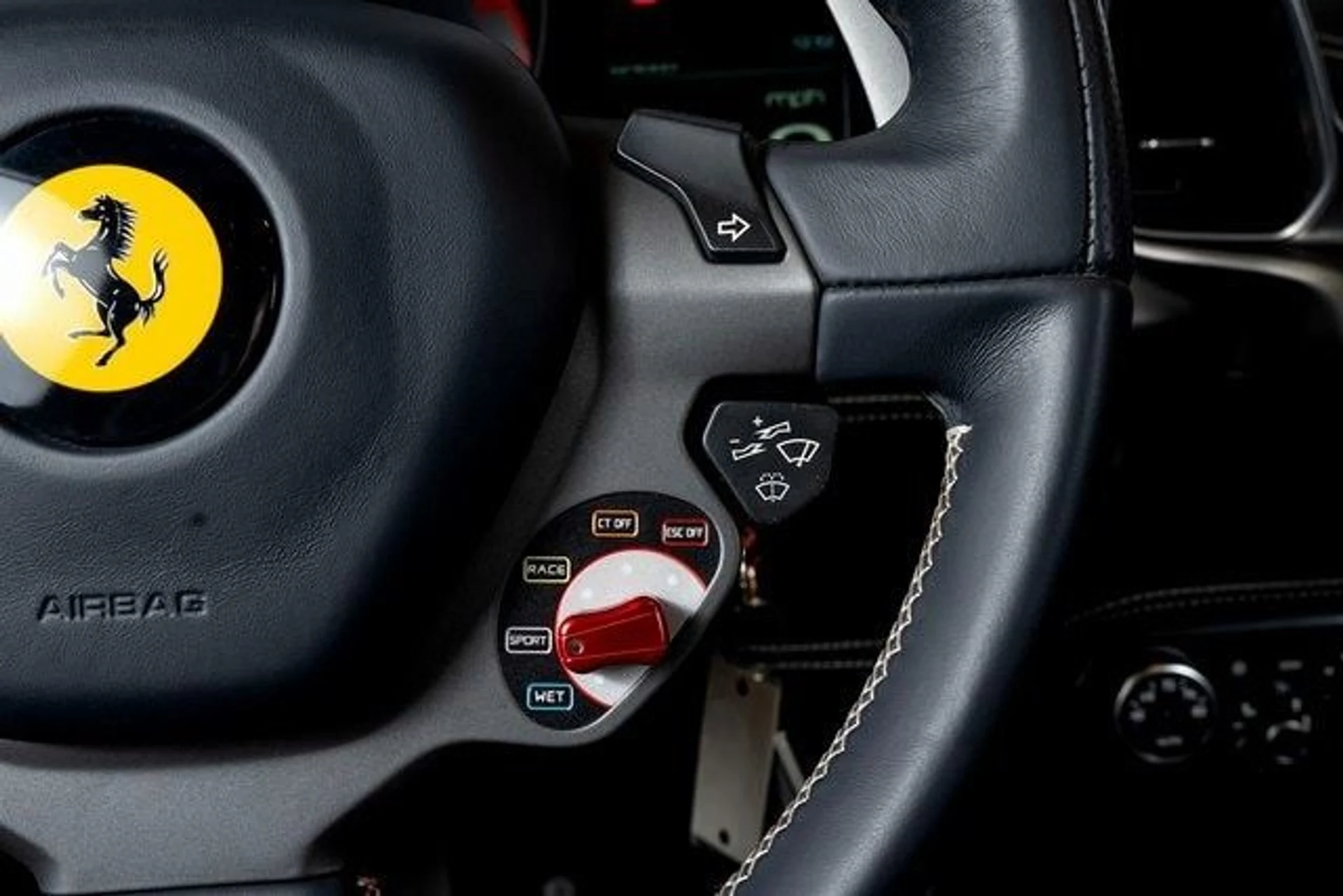 mph035_693384324_028818979d5414adb683c62c262394d0x_d832ccb638