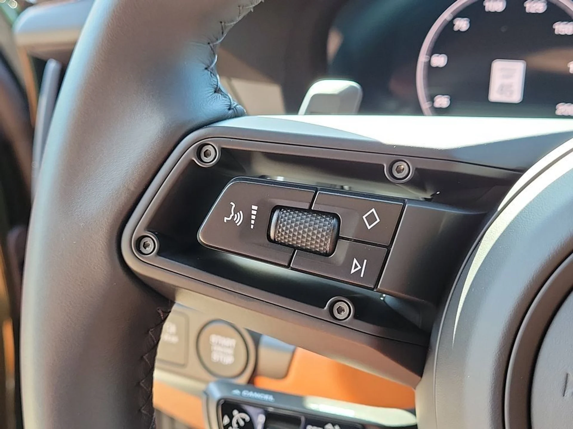 mph035_703094526_36_1c2e33da33