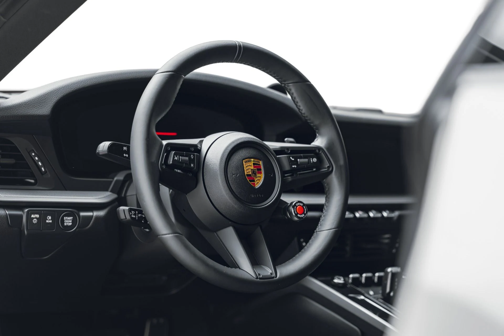 mph035_703383002_Used_2025_Porsche_911_Carrera_1781738944_9863fed8a5