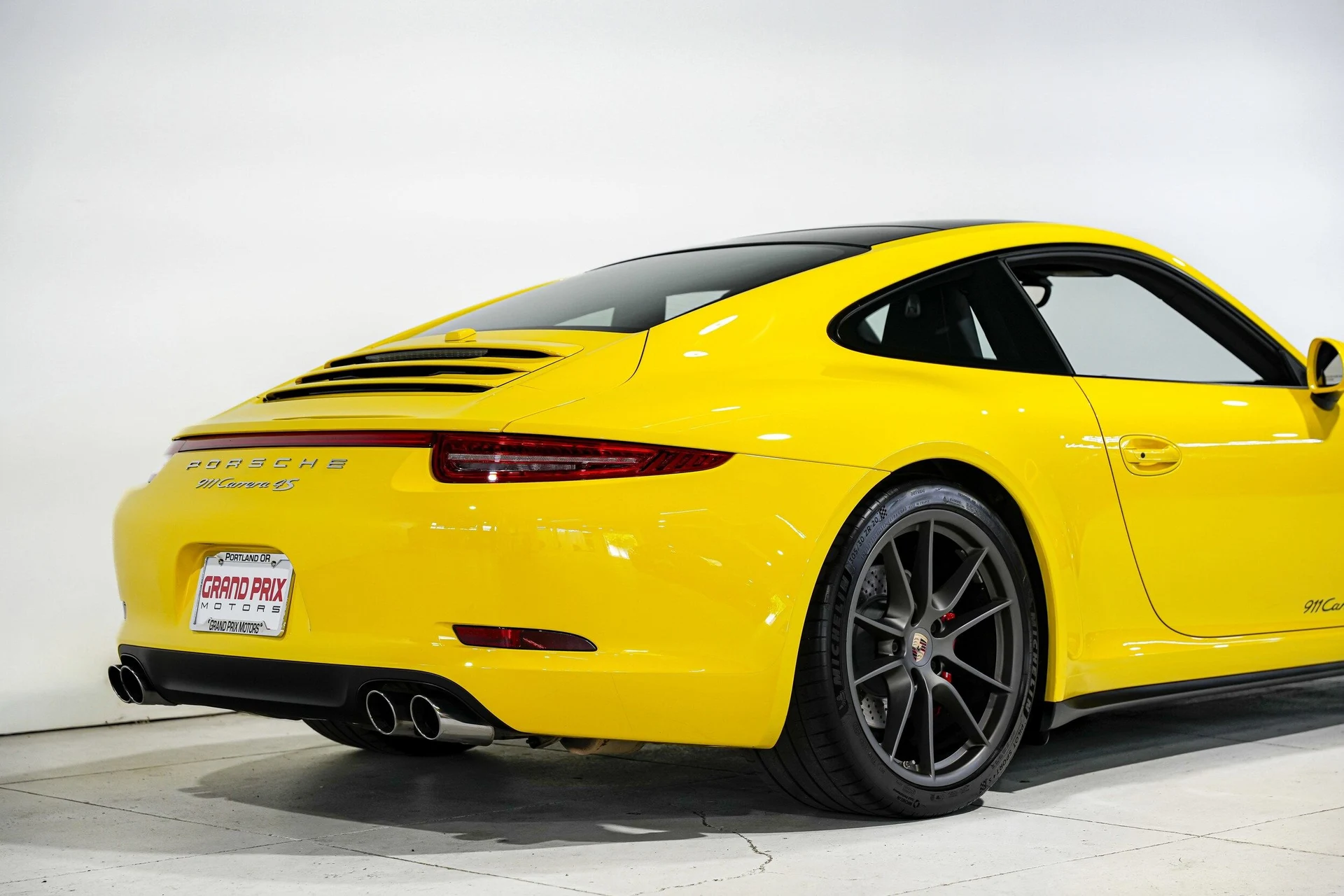 mph035_715148936_1c4cf68ad9b7684b3cb05387fed1ea05x_79a7c1a3d6