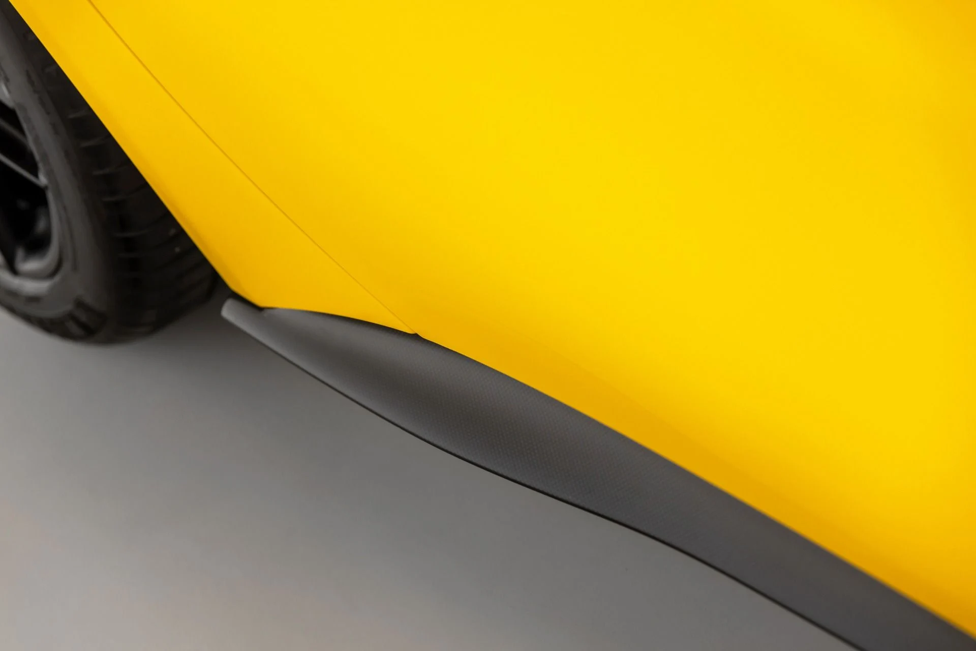 mph035_722032719_Used_2014_Ferrari_F12berlinetta_1766171664_1e7bcc073c