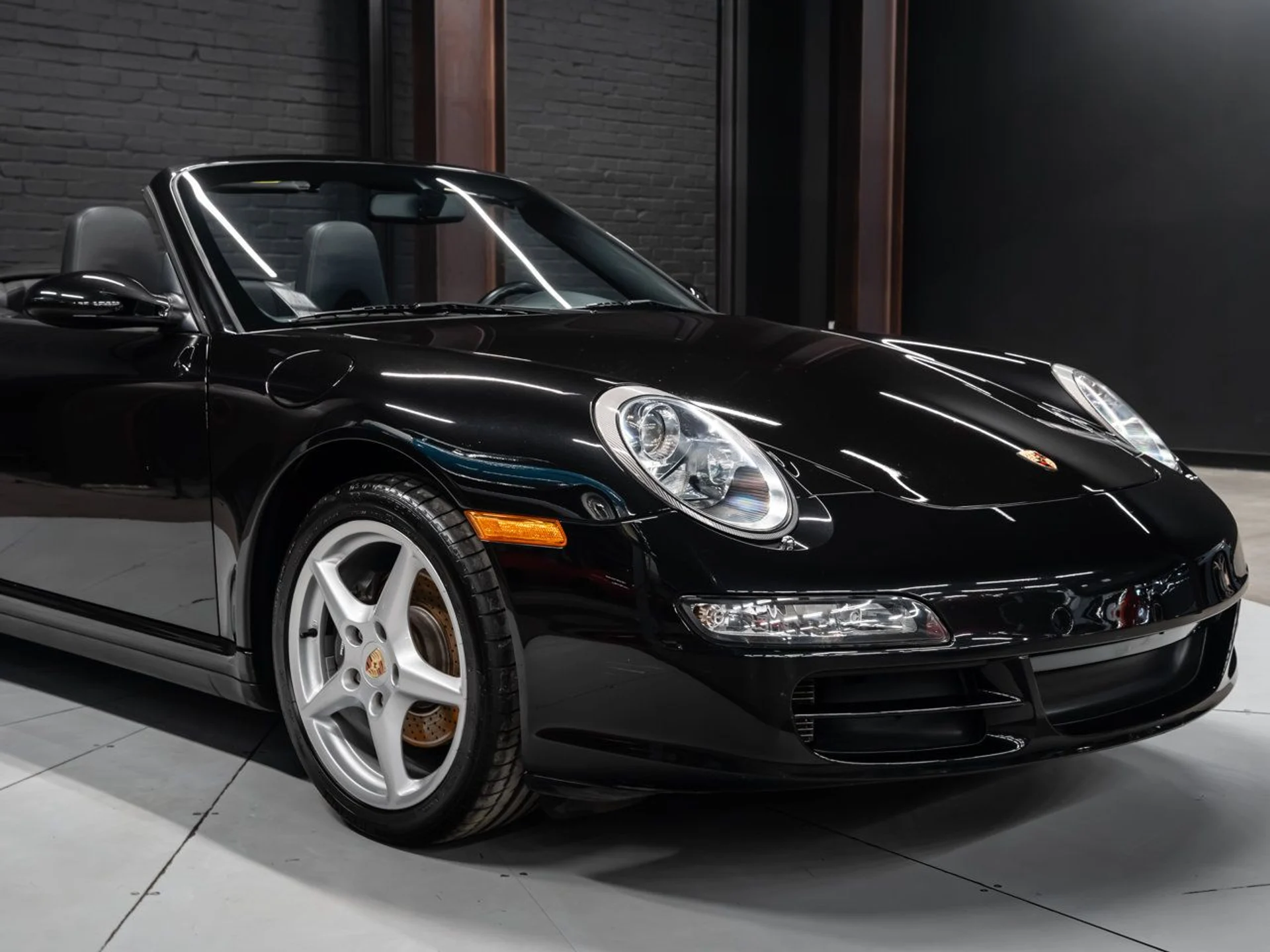 mph035_725106627_porsche_911_2006_5c9654f962