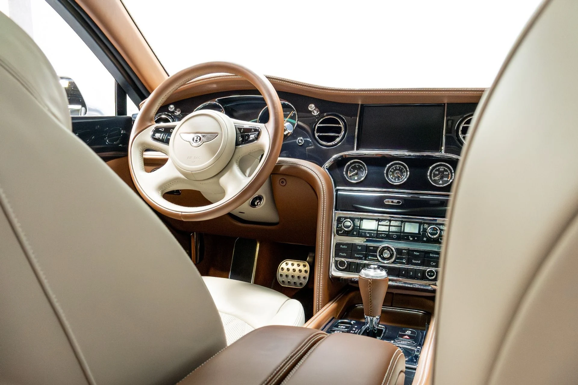 mph035_731012694_Used_2017_Bentley_Mulsanne_Speed_1775685979_cea4dce945