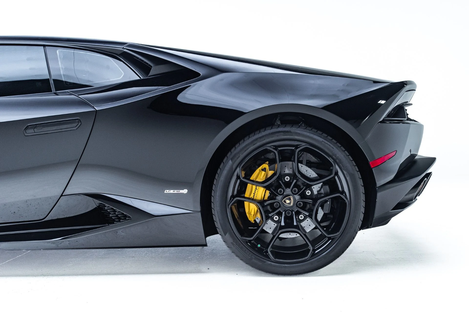 mph035_732844892_Used_2016_Lamborghini_Huracan_LP_610_4_1786562200_472b654ab4